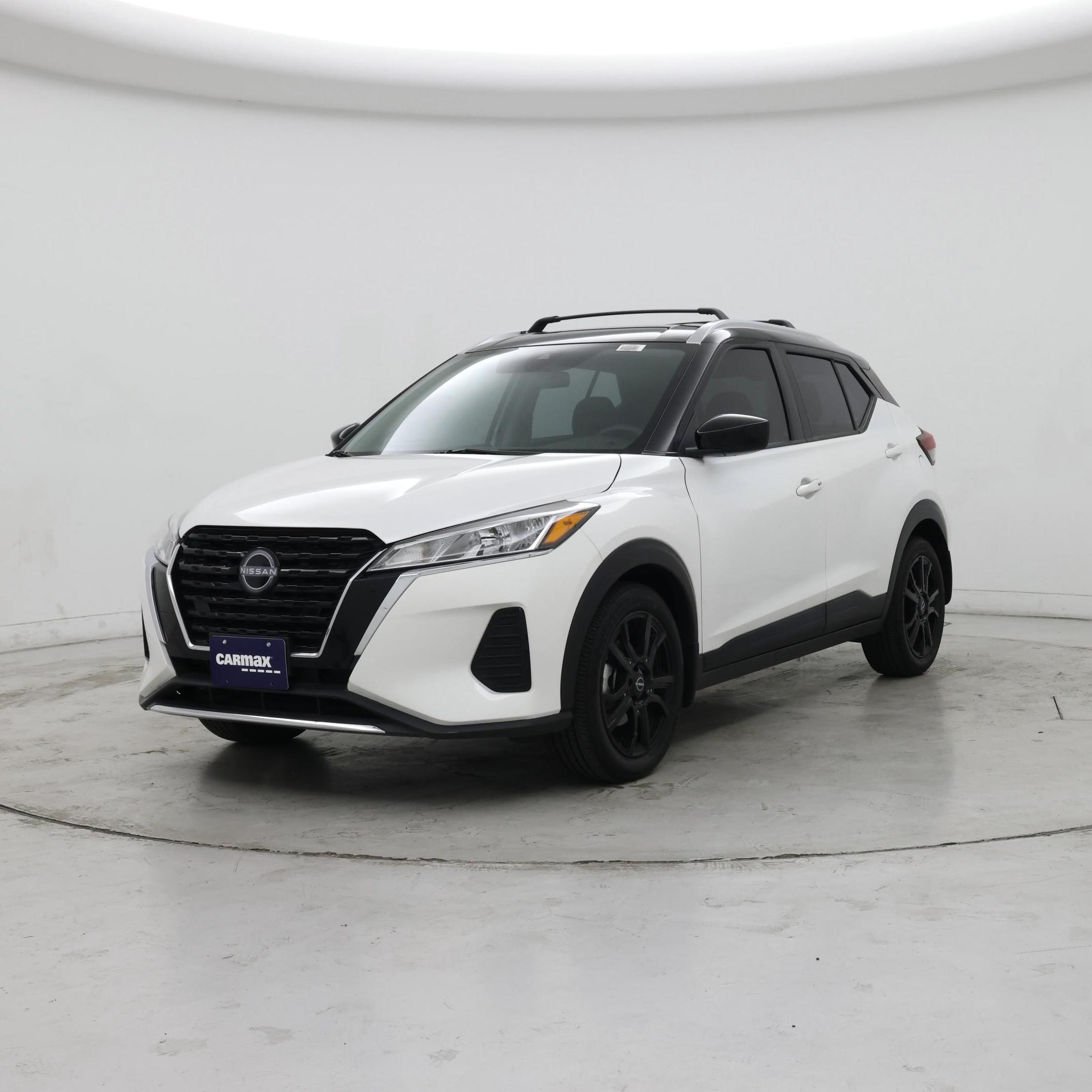 Thumbnail: 2023 Nissan Kicks - 4