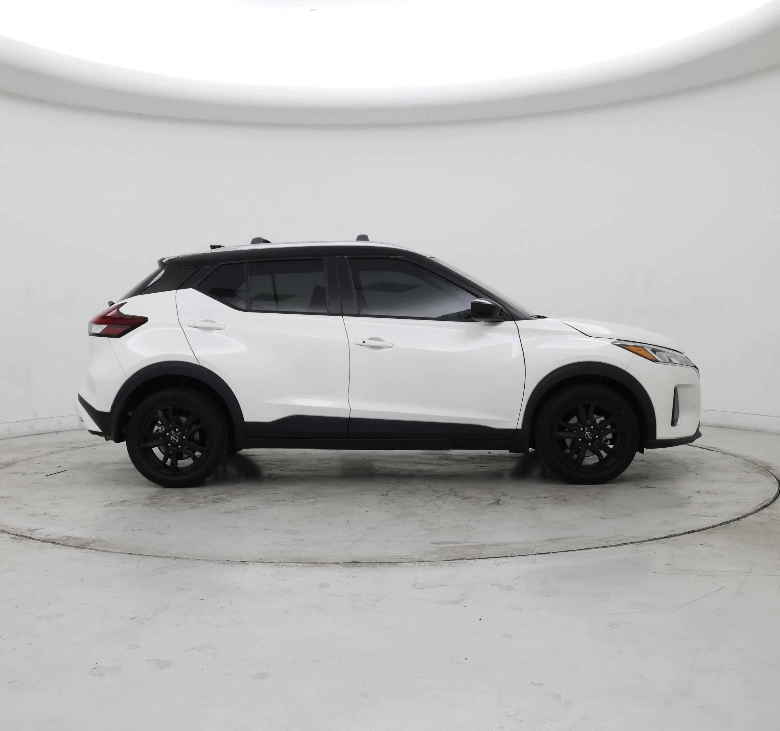 Thumbnail: 2023 Nissan Kicks - 7