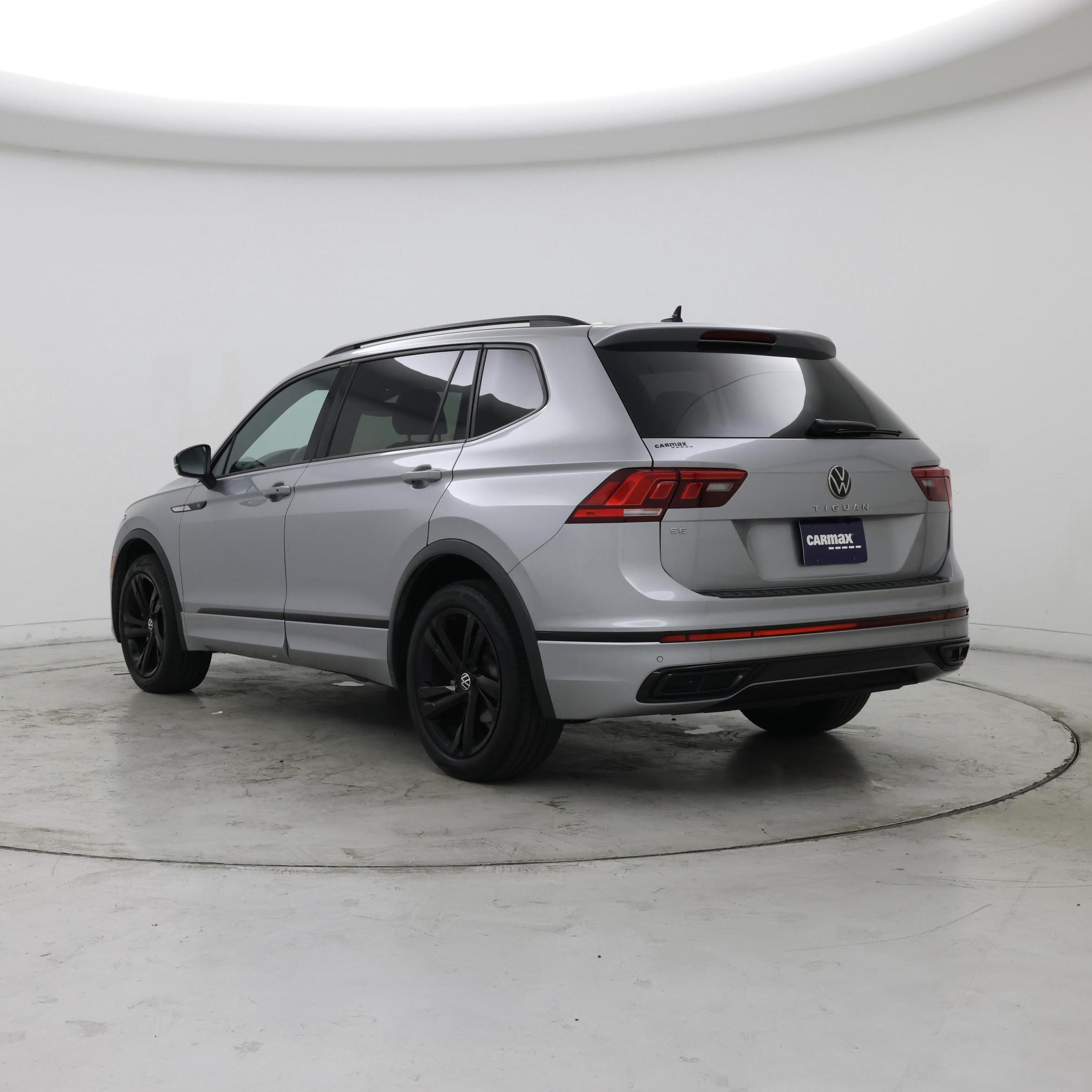 Thumbnail: 2023 Volkswagen Tiguan - 2