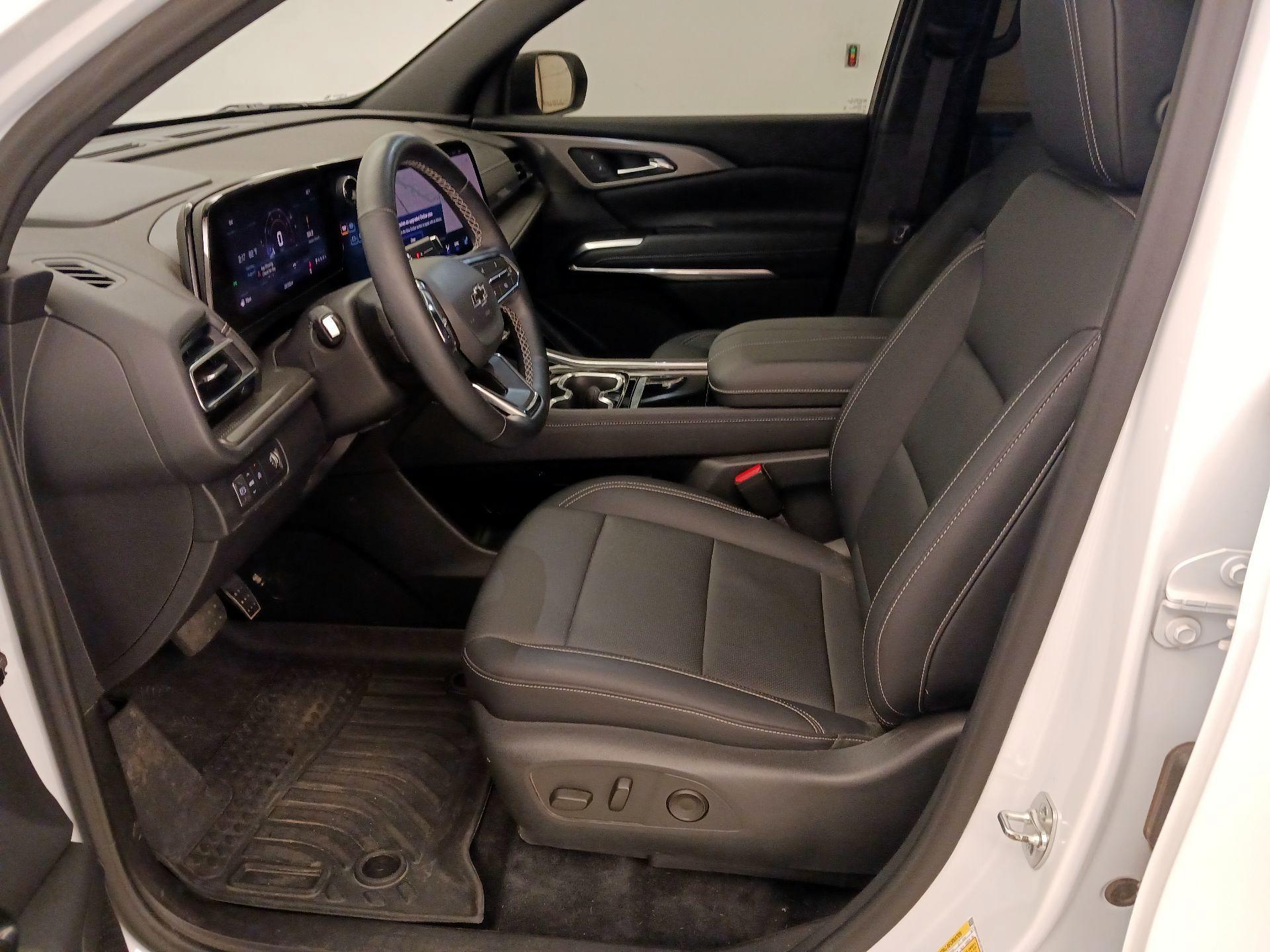 Thumbnail: 2024 Chevrolet Traverse - 11