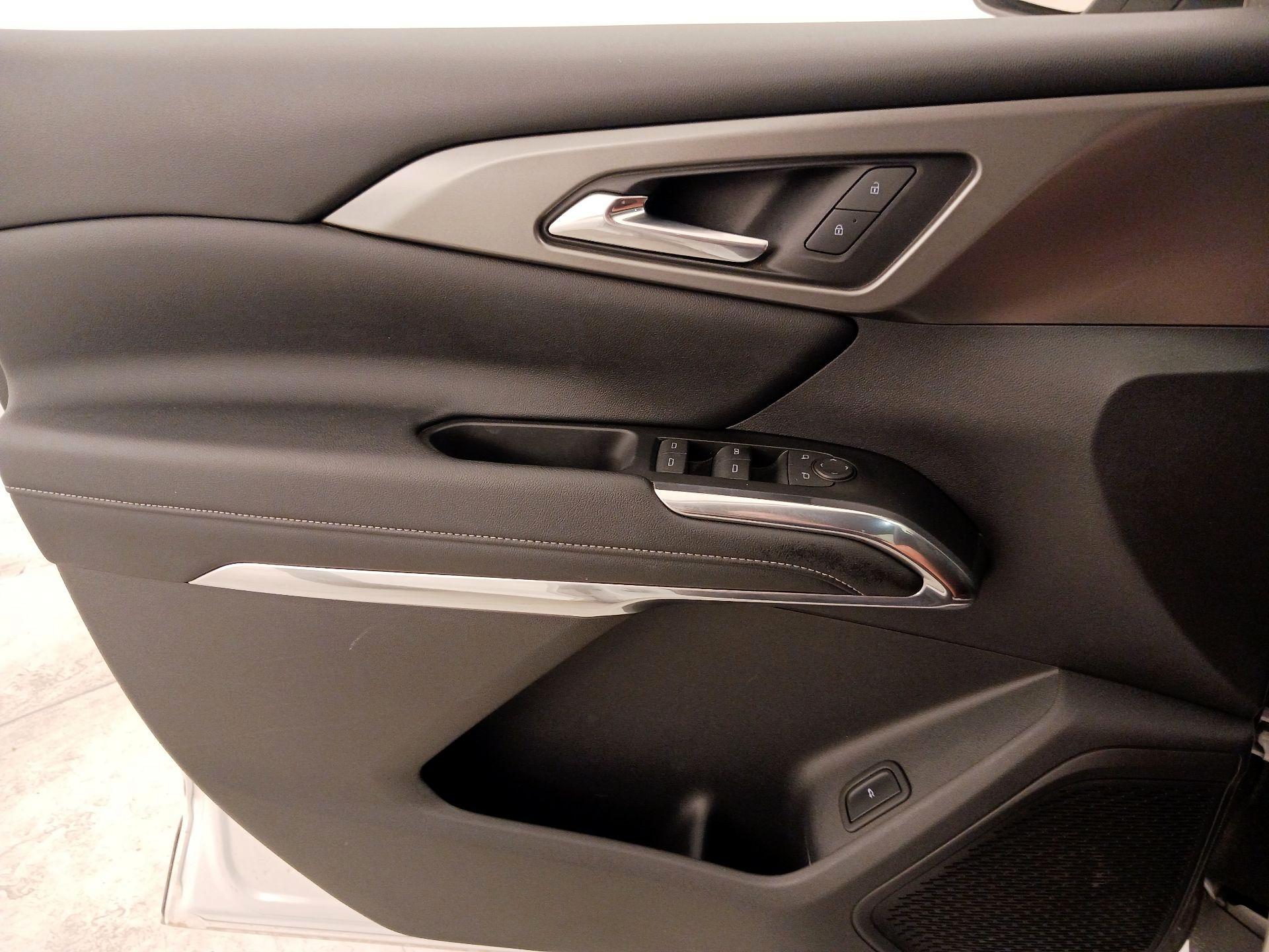 Thumbnail: 2024 Chevrolet Traverse - 12