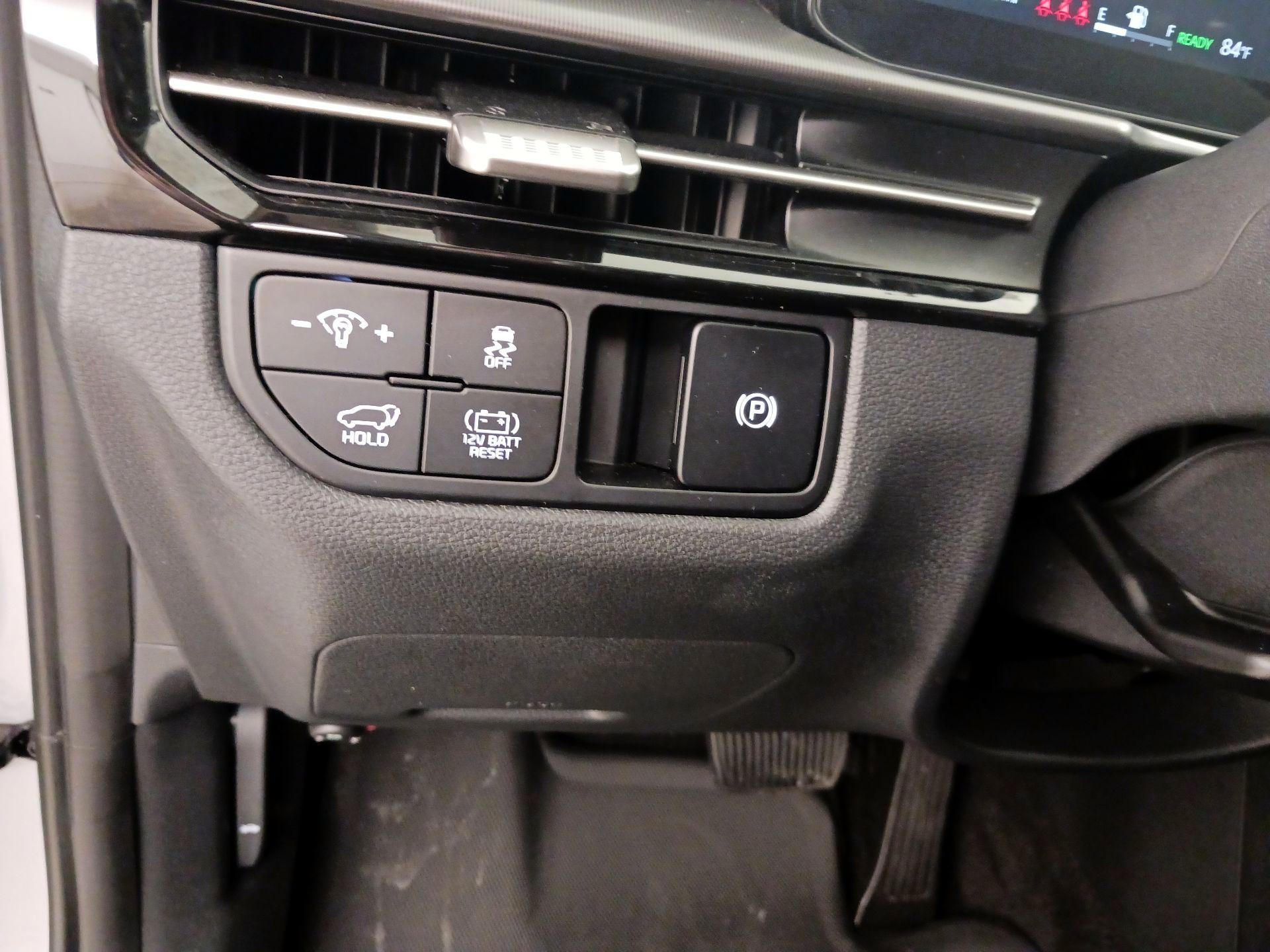 Thumbnail: 2026 Kia Sportage - 13