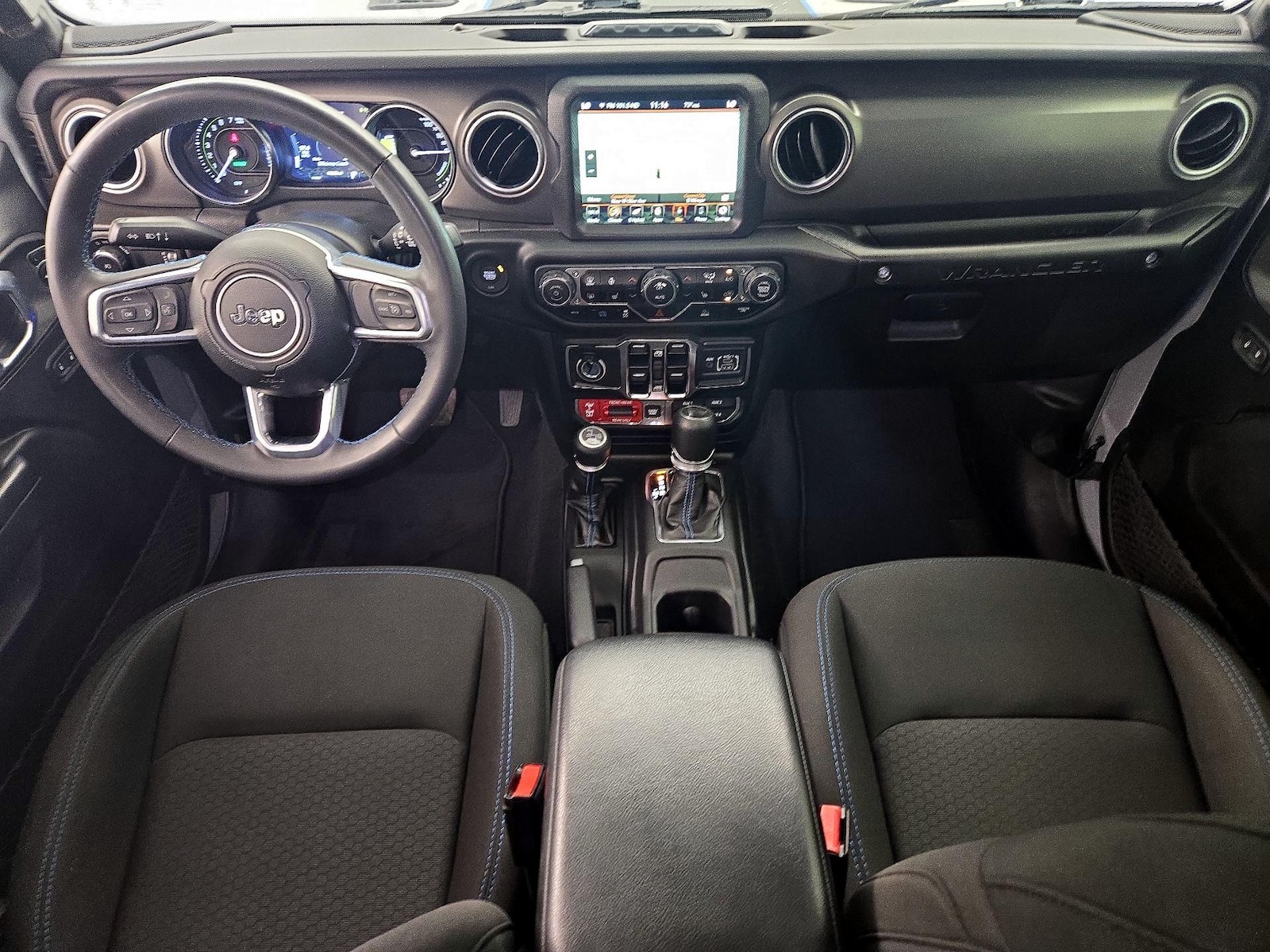 Apple CarPlay® & Android Auto™