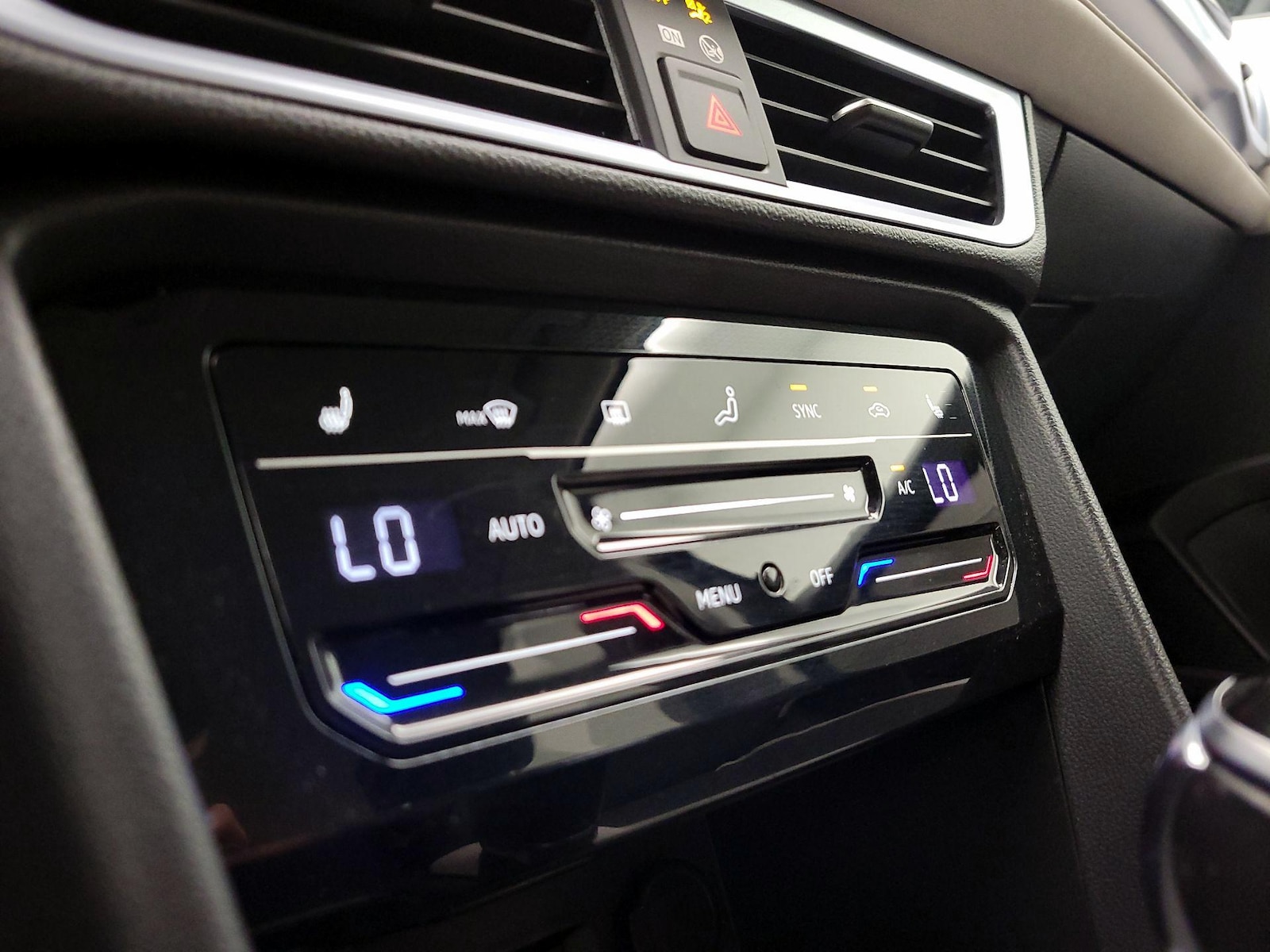 2025 Volkswagen Taos SE - Photo 17