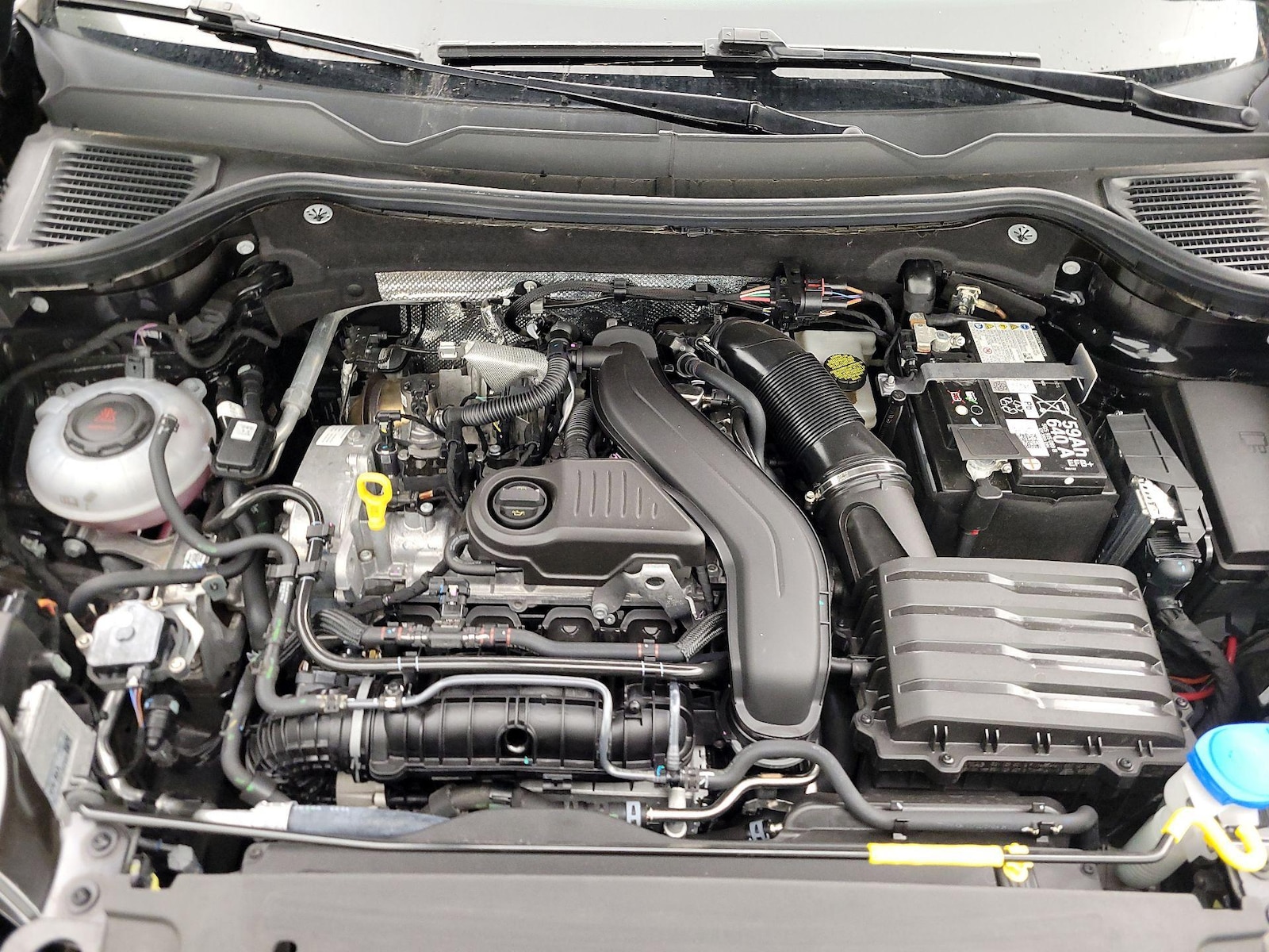 2025 Volkswagen Taos SE - Photo 22