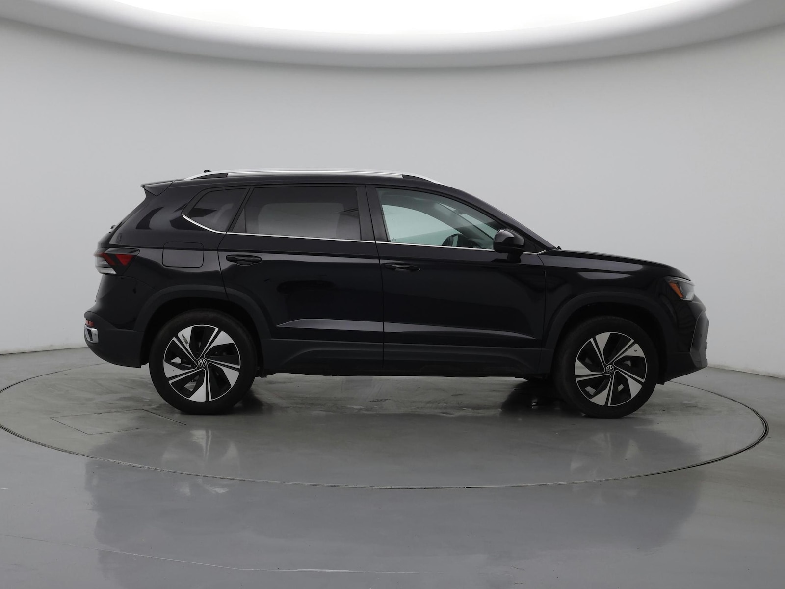 2025 Volkswagen Taos SE - Photo 8