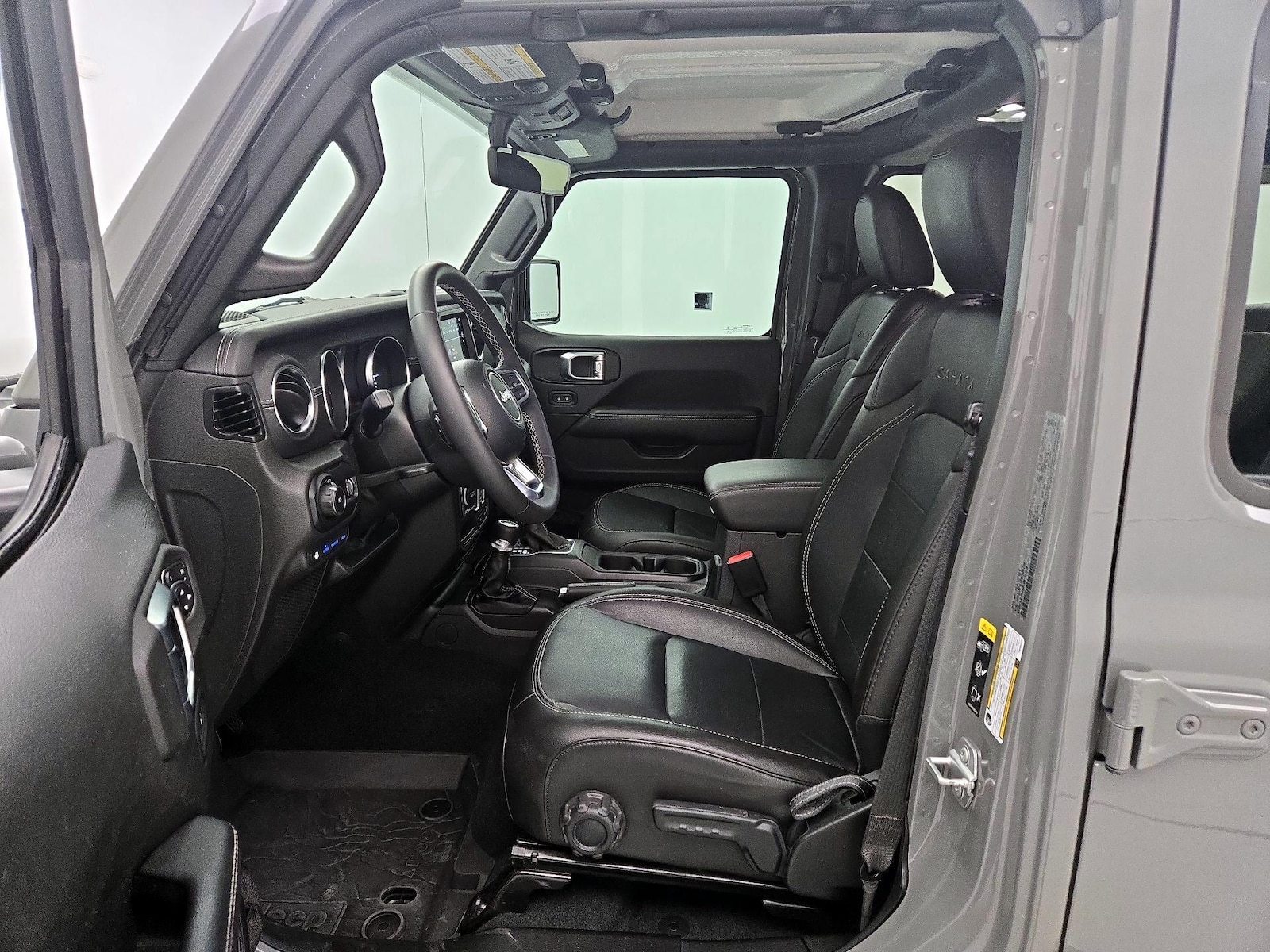 Leather Seats & Side Airbags