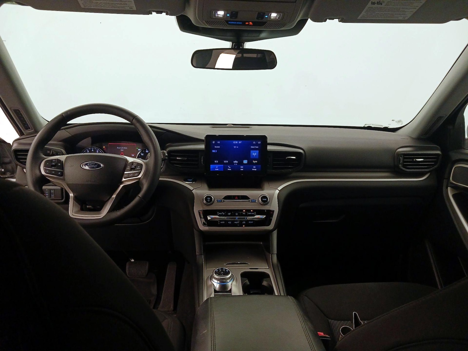 2024 Ford Explorer XLT - Photo 10