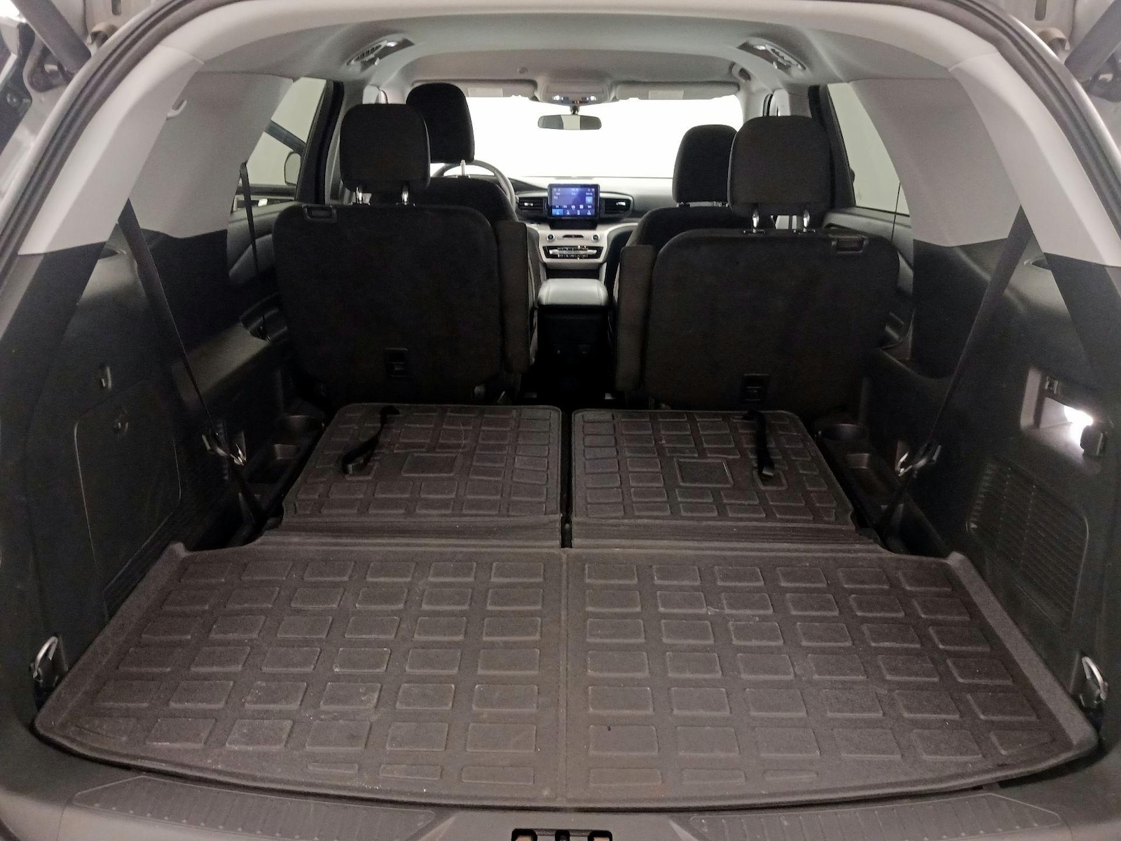 2024 Ford Explorer XLT - Photo 23
