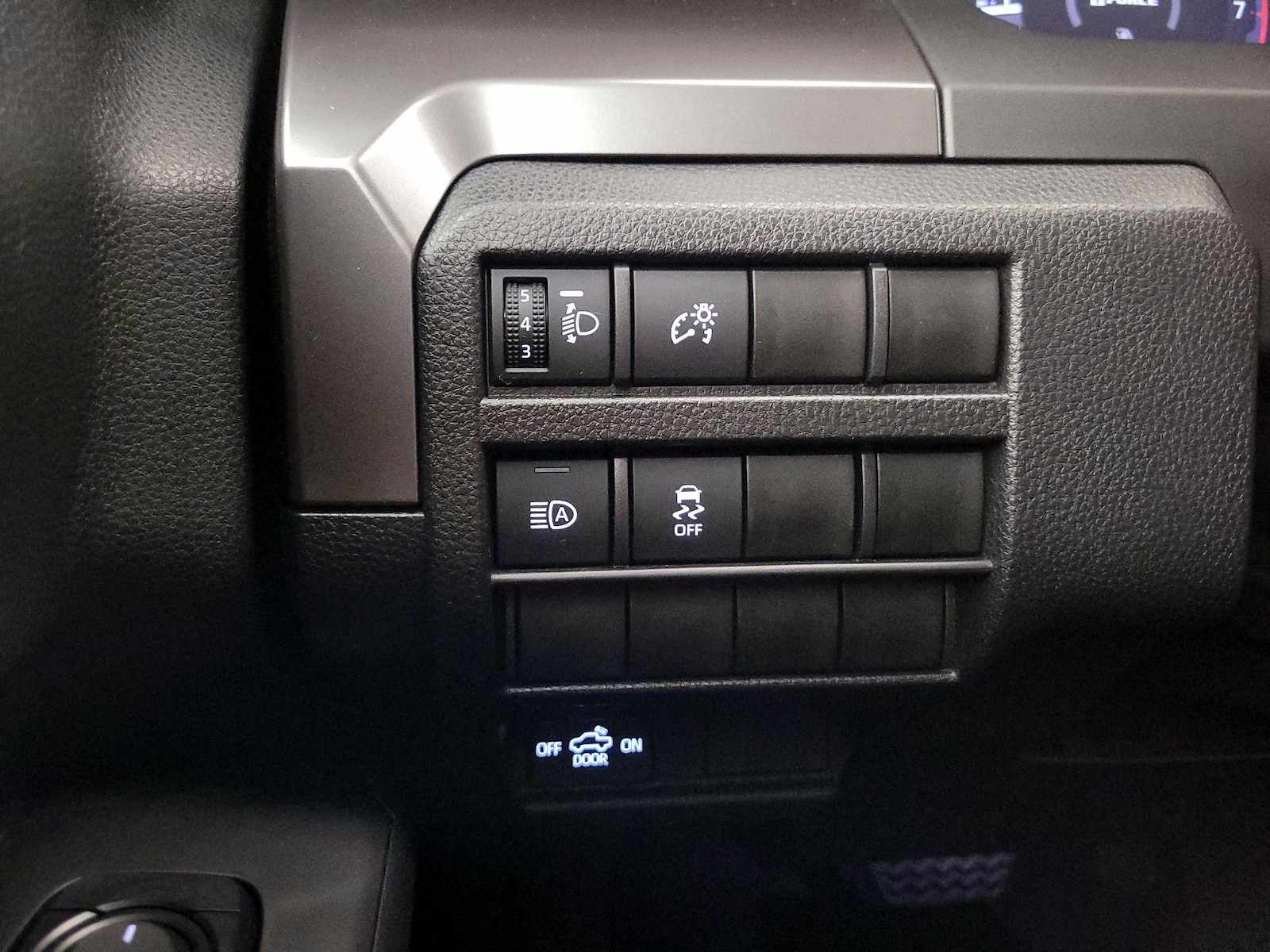 2025 Toyota Tacoma TRD Off Road - Photo 14