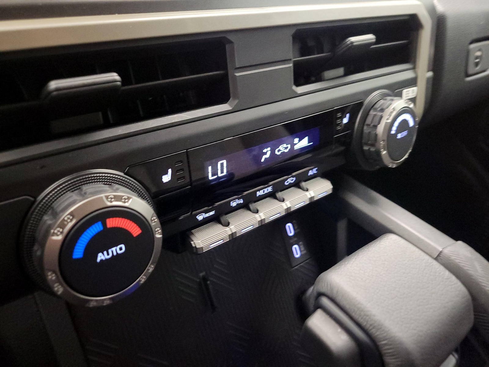 2025 Toyota Tacoma TRD Off Road - Photo 17