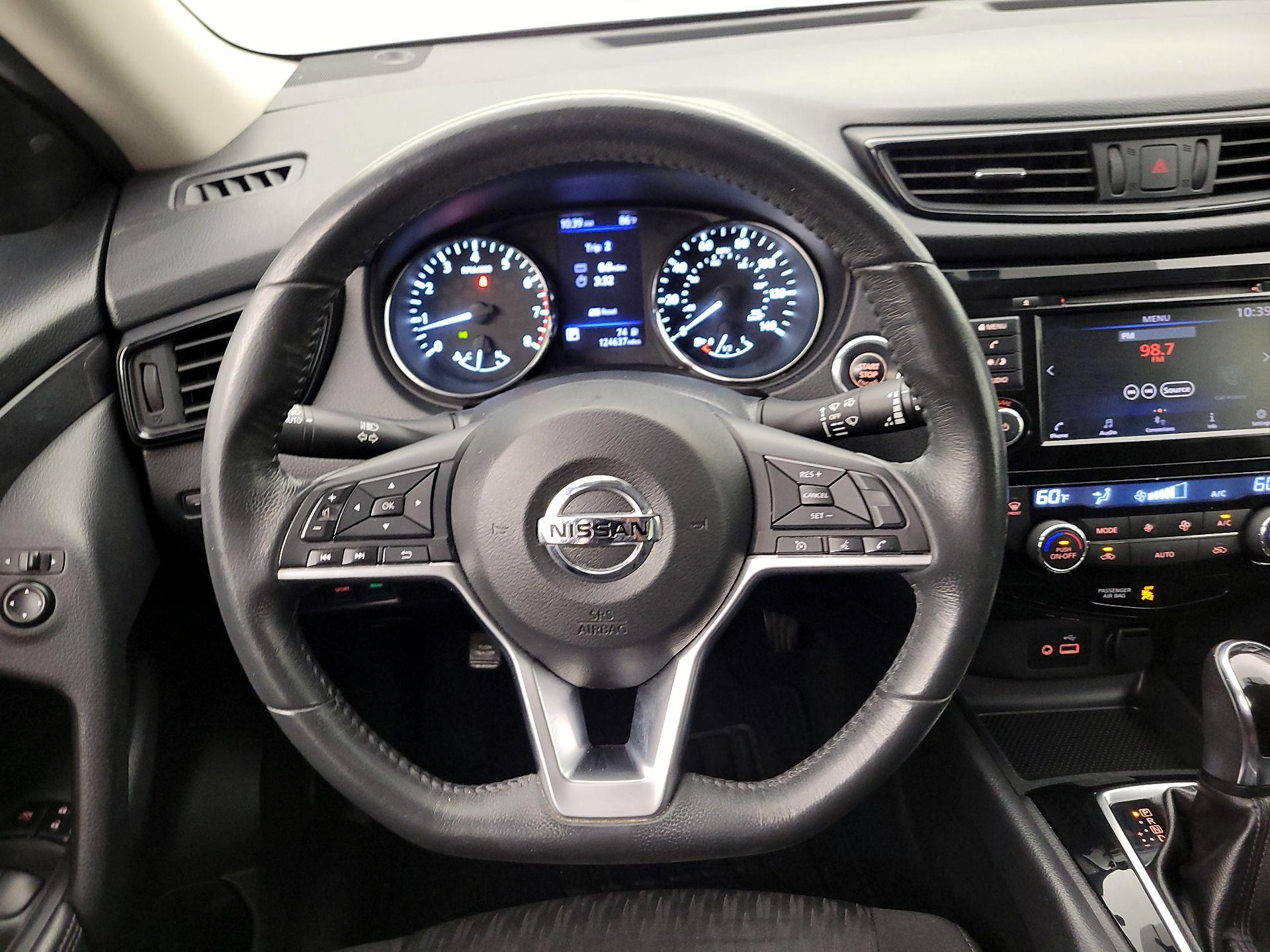 Thumbnail: 2018 Nissan Rogue - 10
