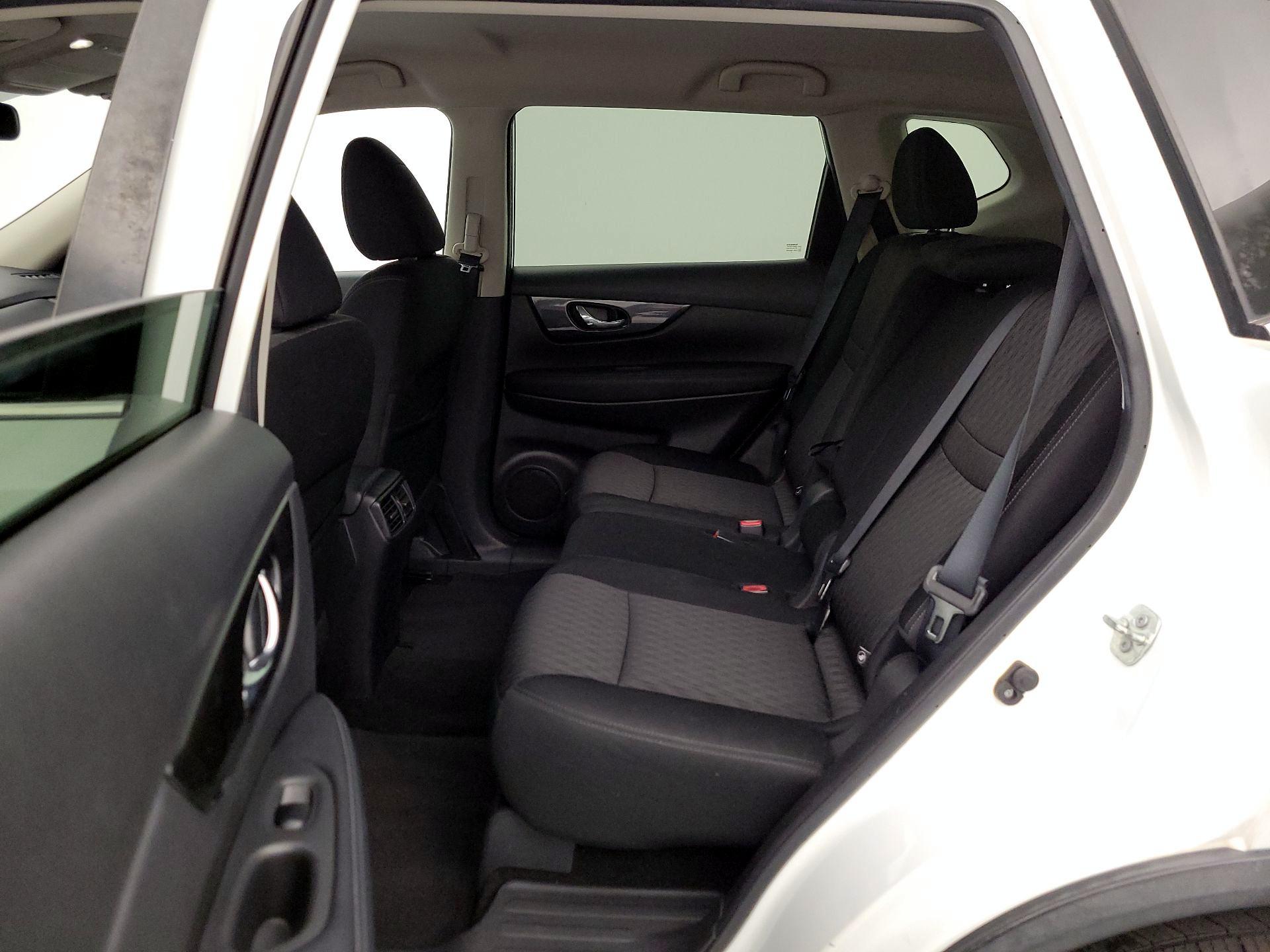 Thumbnail: 2018 Nissan Rogue - 19