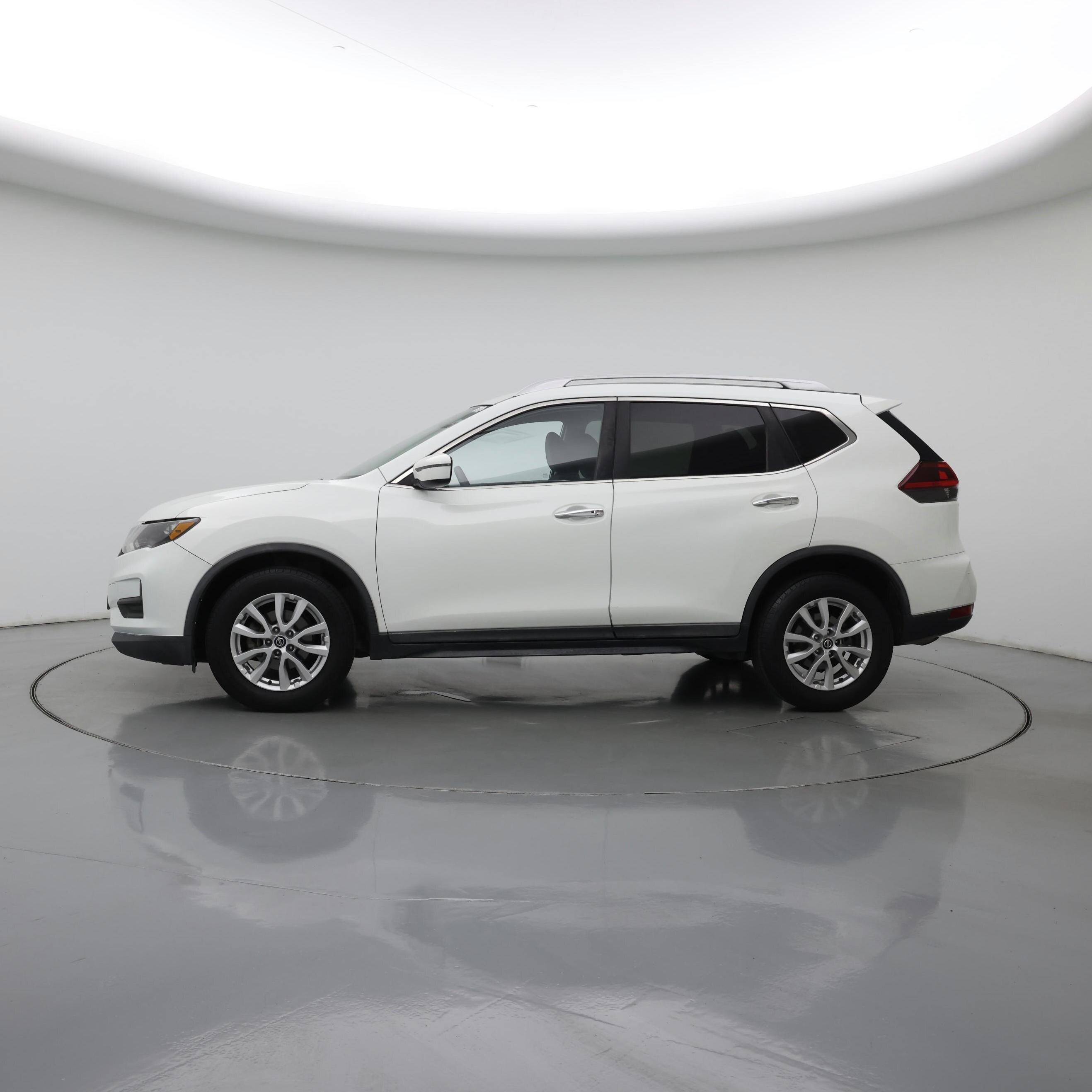 Thumbnail: 2018 Nissan Rogue - 3