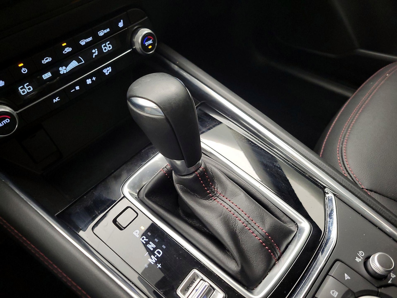 2023 Mazda CX-5 S Carbon Edition - Photo 18