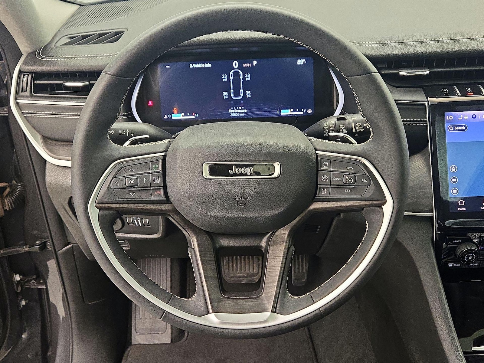 2023 Jeep Grand Cherokee L Limited - Photo 11