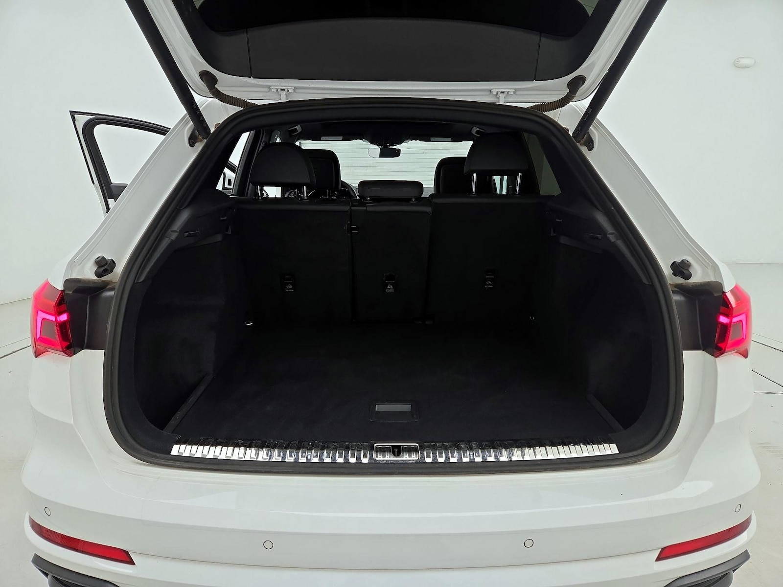 2021 Audi Q3 S Line Premium Plus - Photo 22