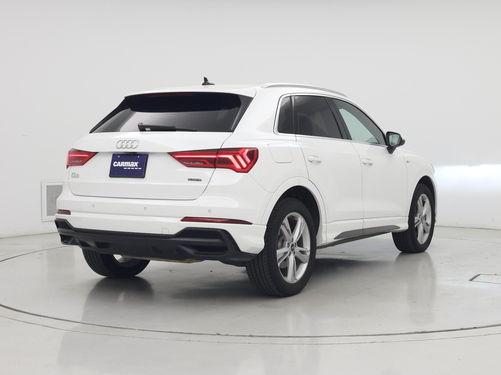 2021 Audi Q3 S Line Premium Plus - Photo 9