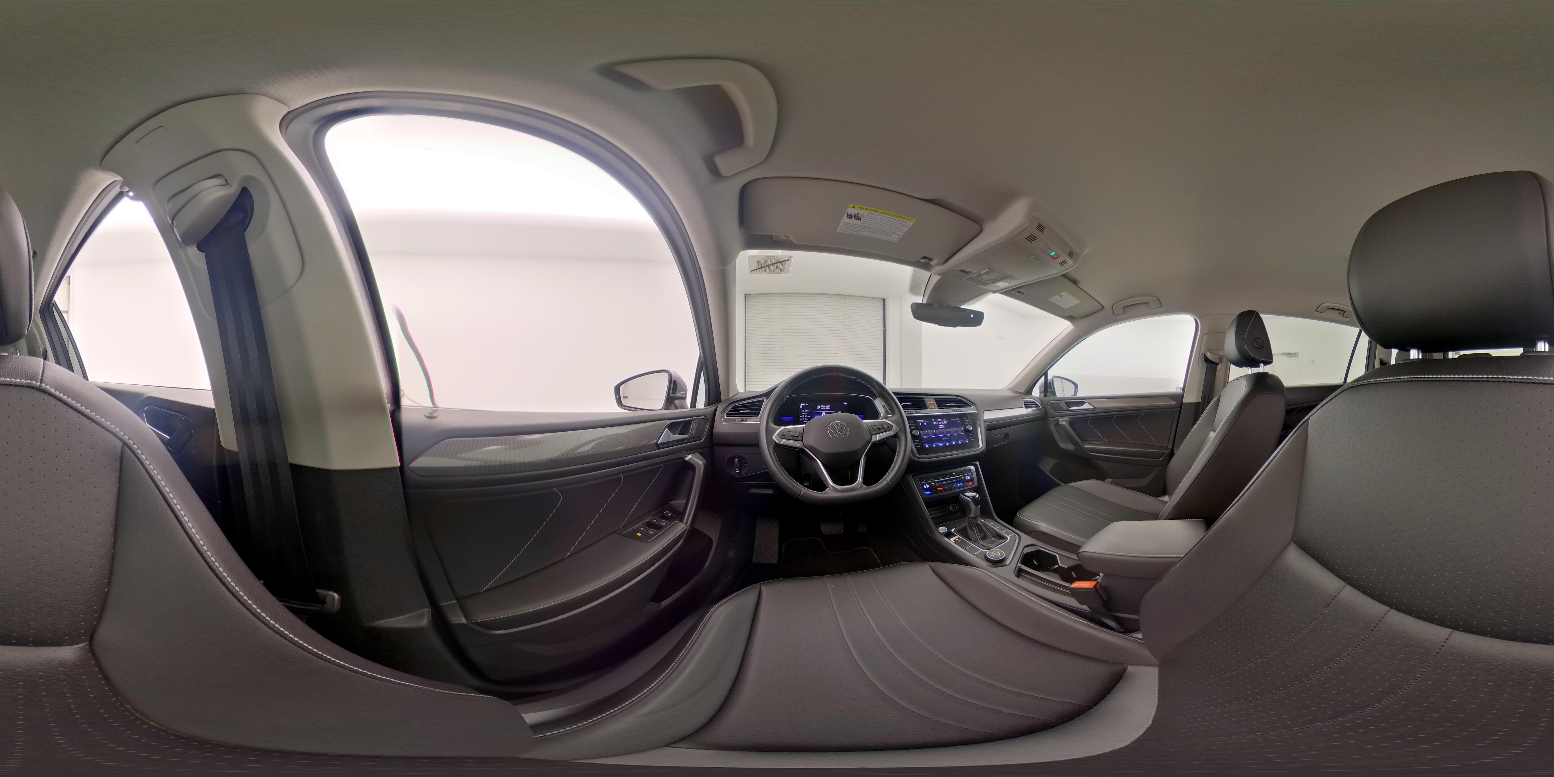 2023 Volkswagen Tiguan SE - Photo 26