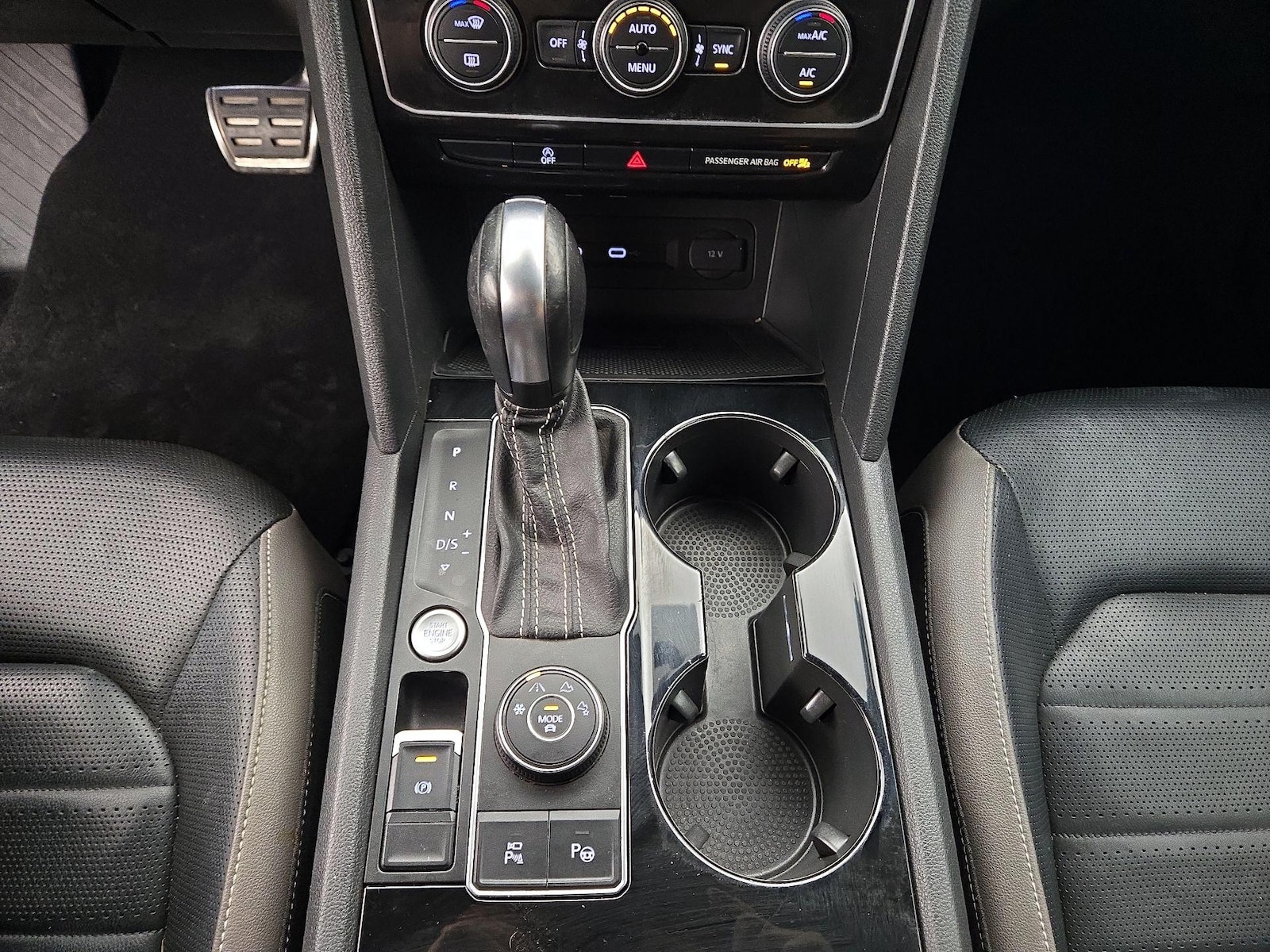 2021 Volkswagen Atlas Cross Sport SEL Premium R-Line - Photo 19