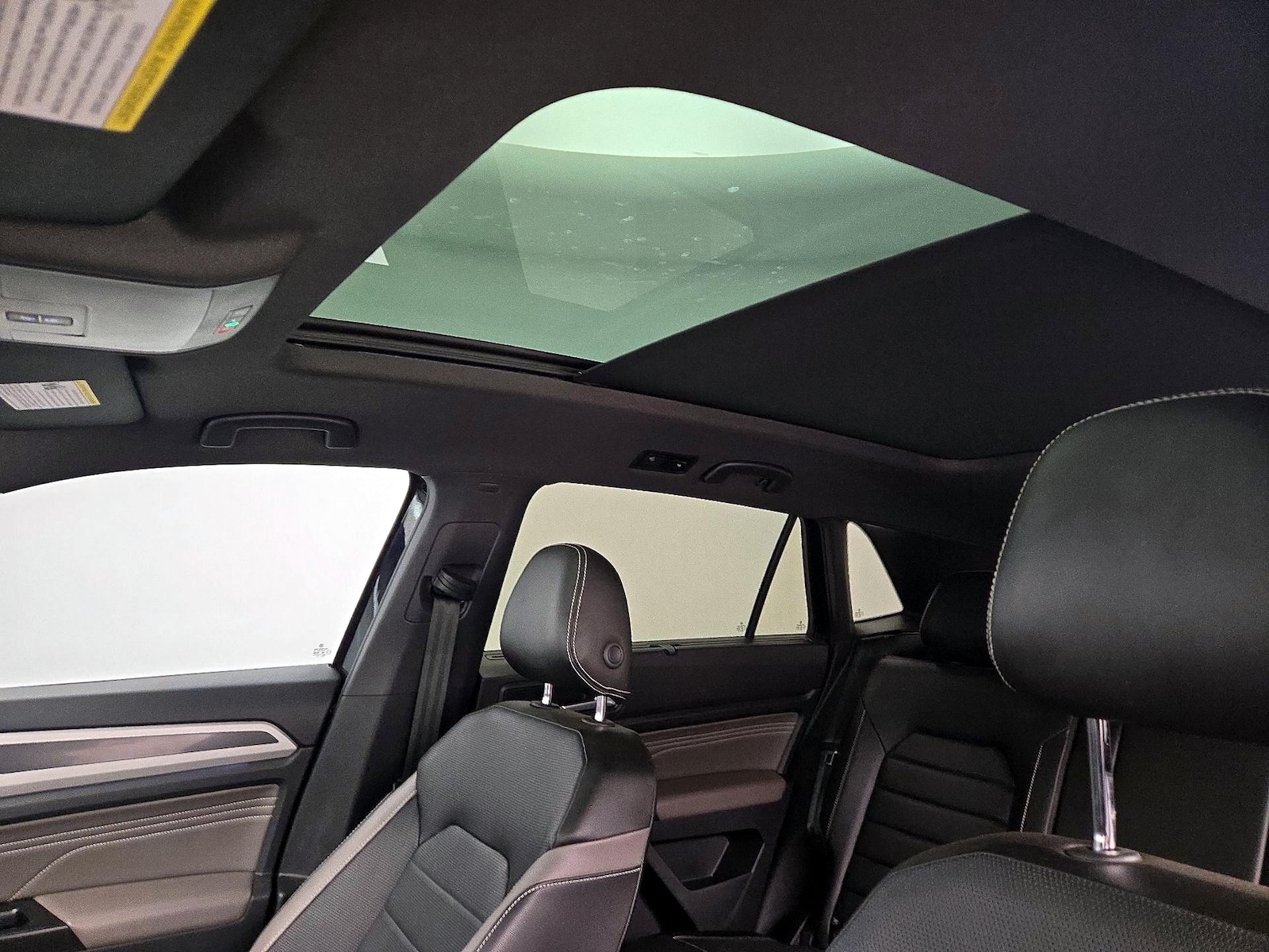 2021 Volkswagen Atlas Cross Sport SEL Premium R-Line - Photo 21