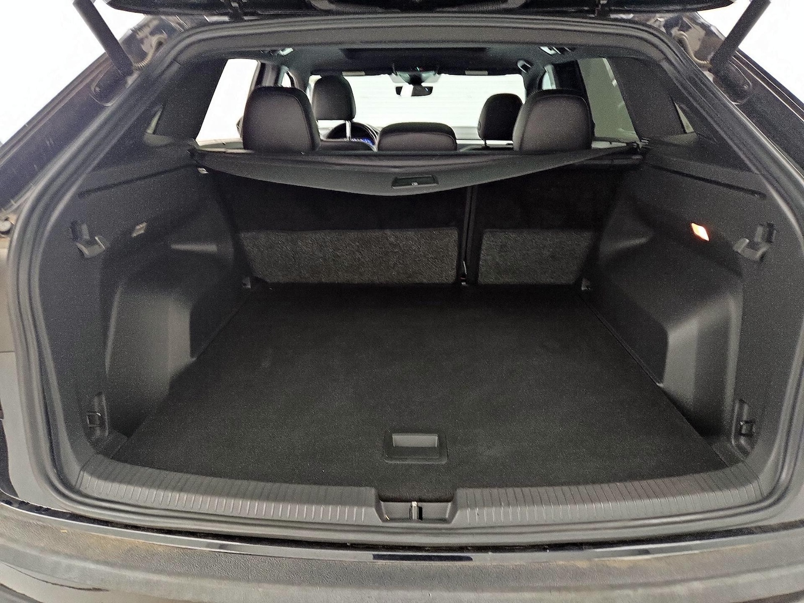 2021 Volkswagen Atlas Cross Sport SEL Premium R-Line - Photo 23