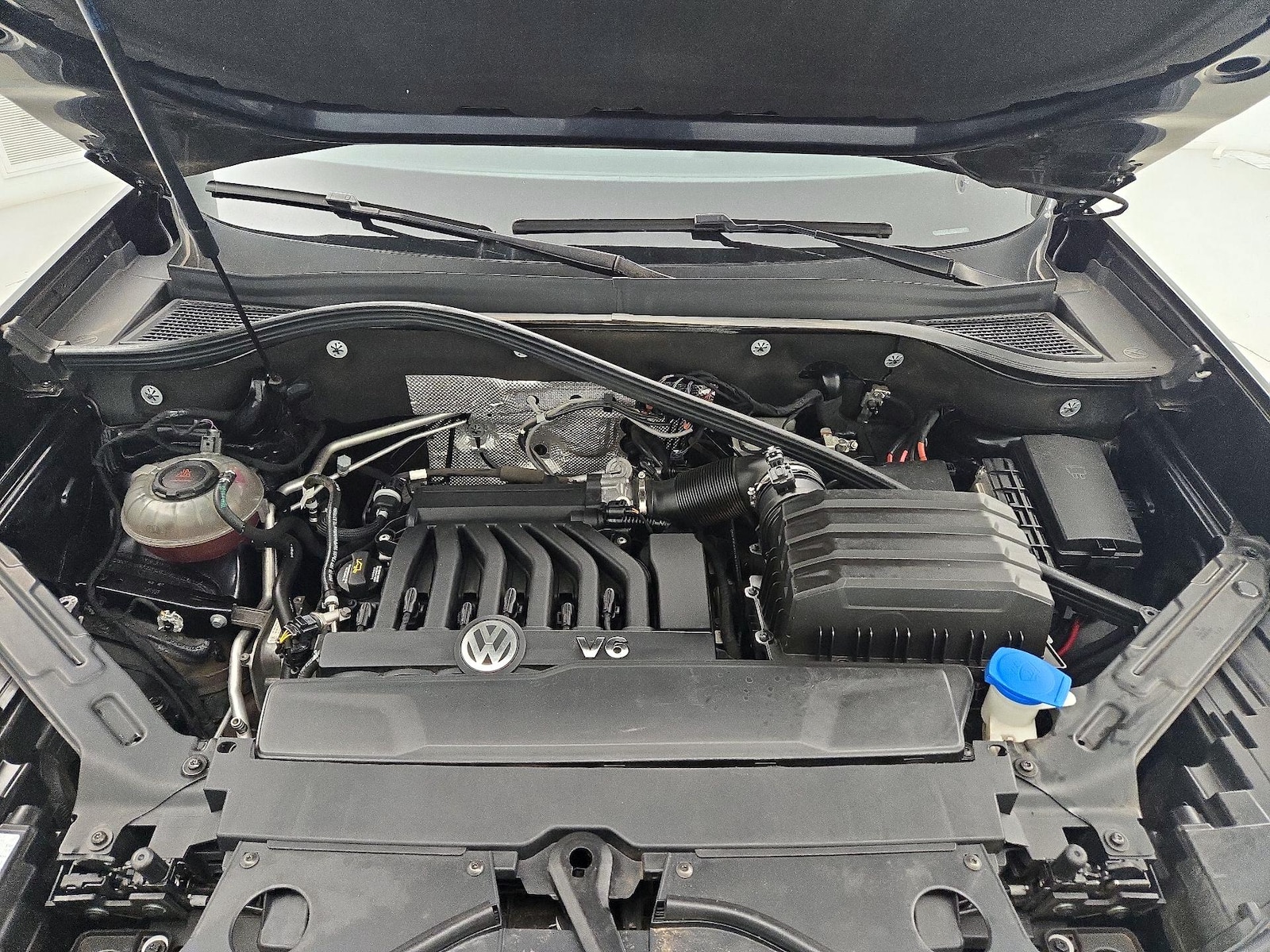 2021 Volkswagen Atlas Cross Sport SEL Premium R-Line - Photo 24