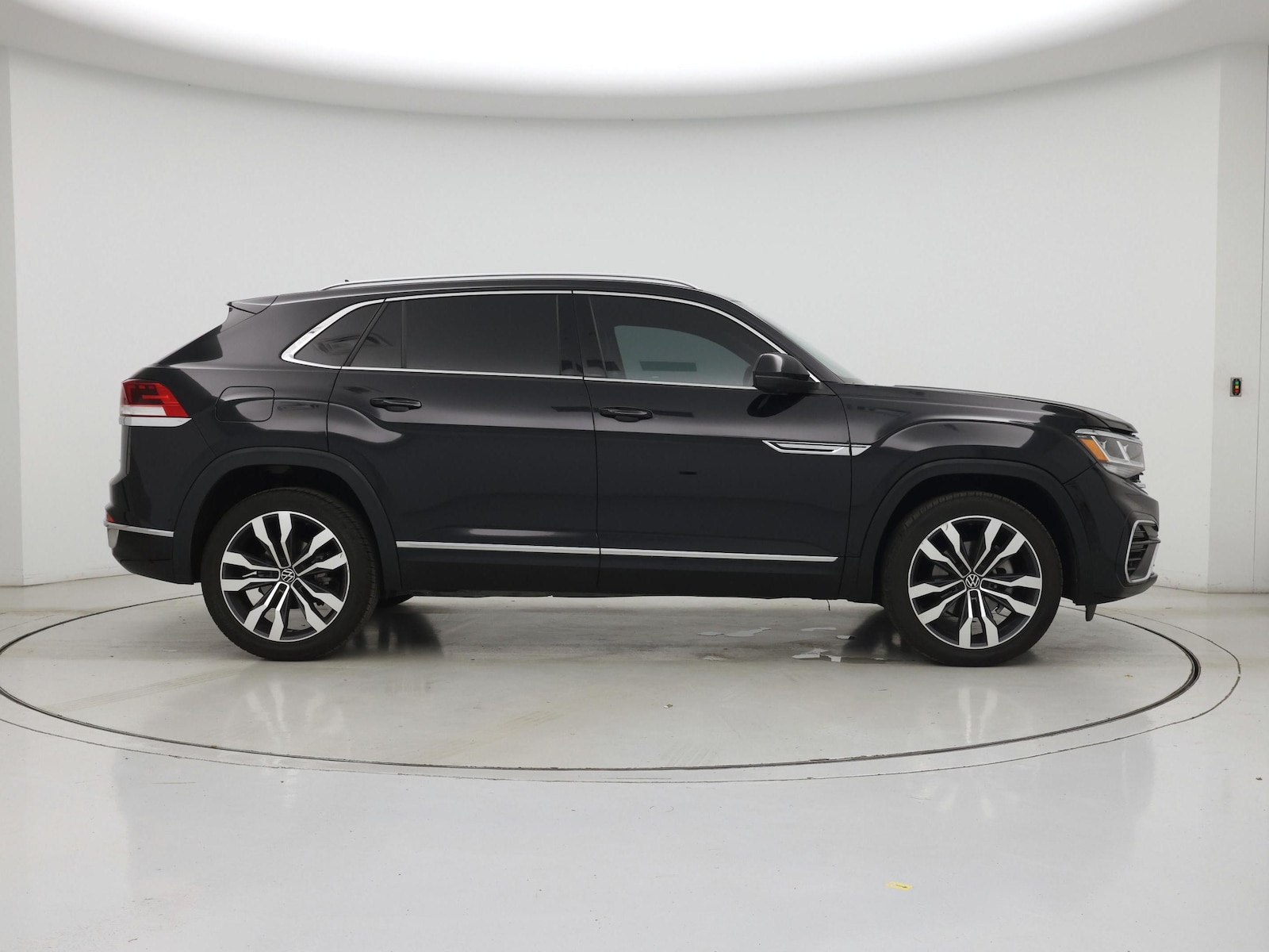 2021 Volkswagen Atlas Cross Sport SEL Premium R-Line - Photo 8
