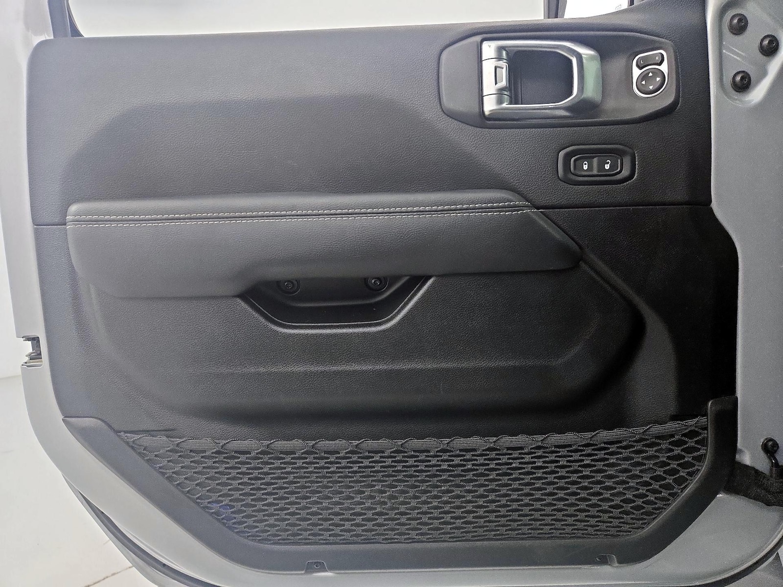 2023 Jeep Wrangler 4xe Sahara 4XE - Photo 13