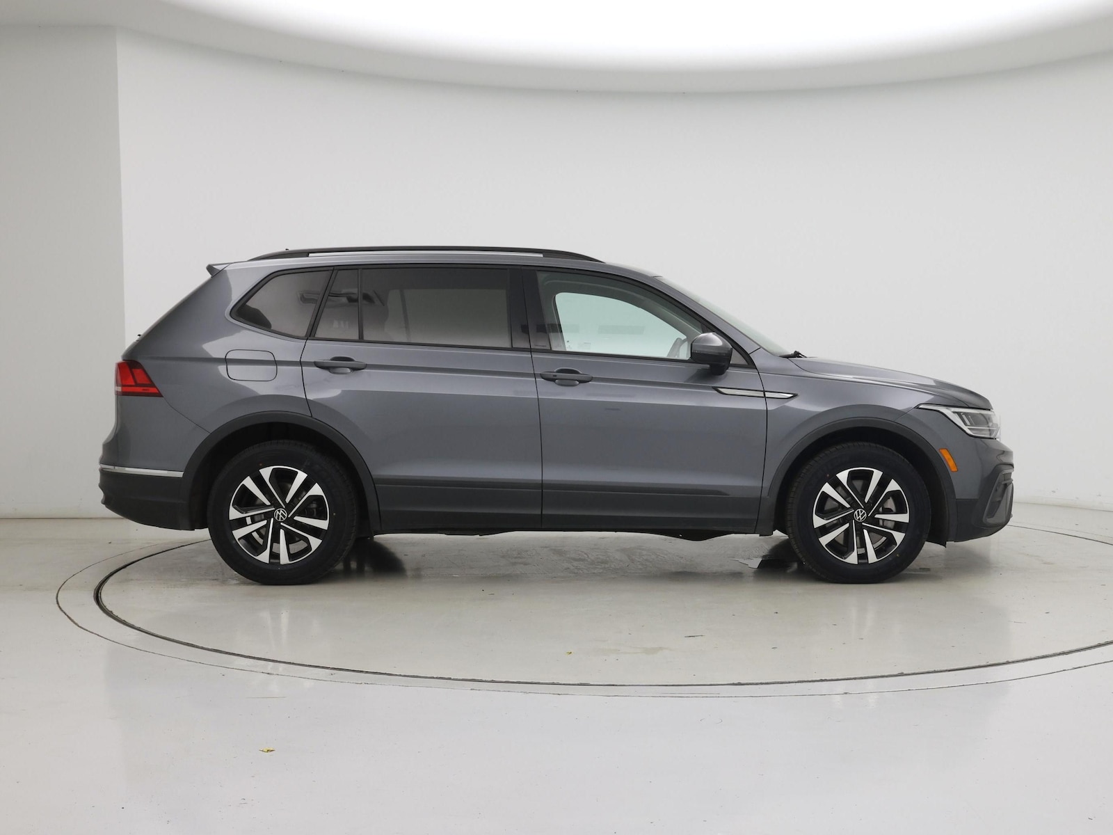 2024 Volkswagen Tiguan S - Photo 8