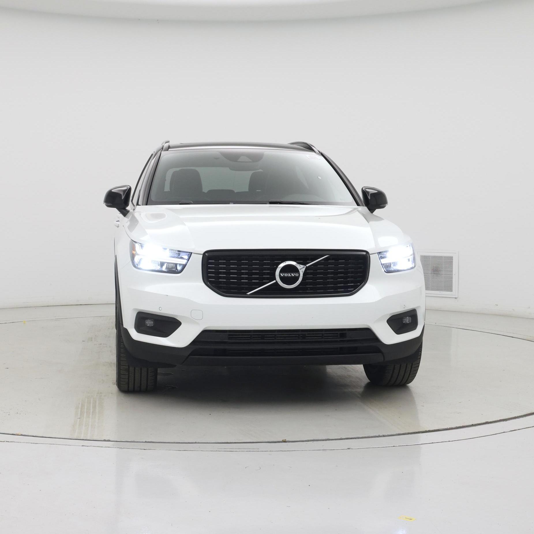 Thumbnail: 2021 Volvo XC40 - 5