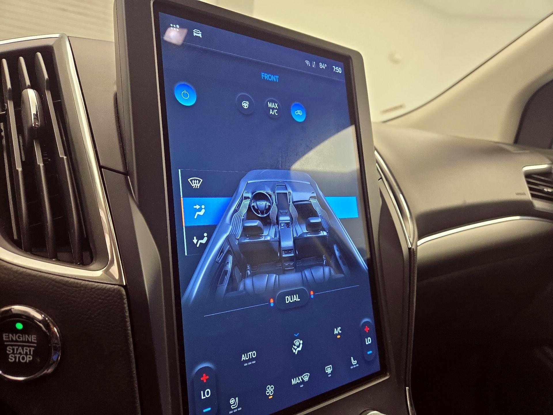 Thumbnail: 2022 Ford Edge - 16