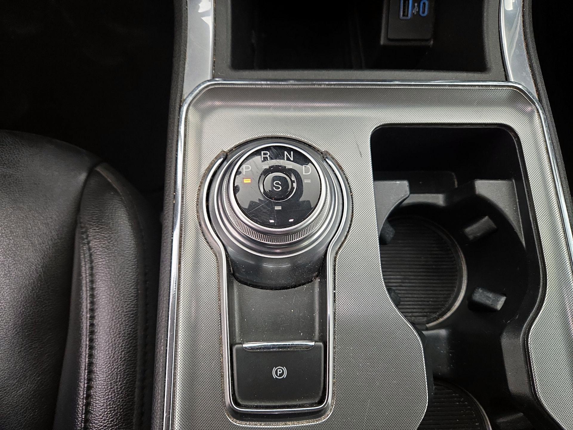 Thumbnail: 2022 Ford Edge - 17