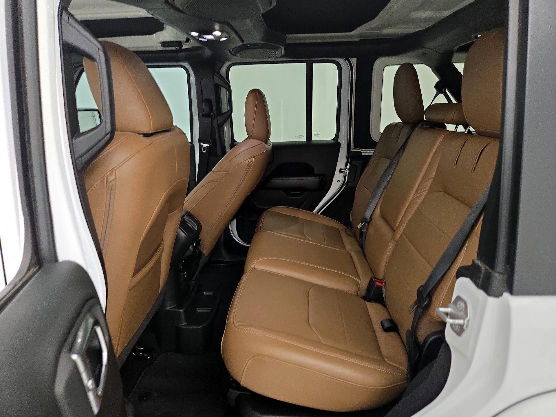 Thumbnail: 2023 Jeep Wrangler - 20