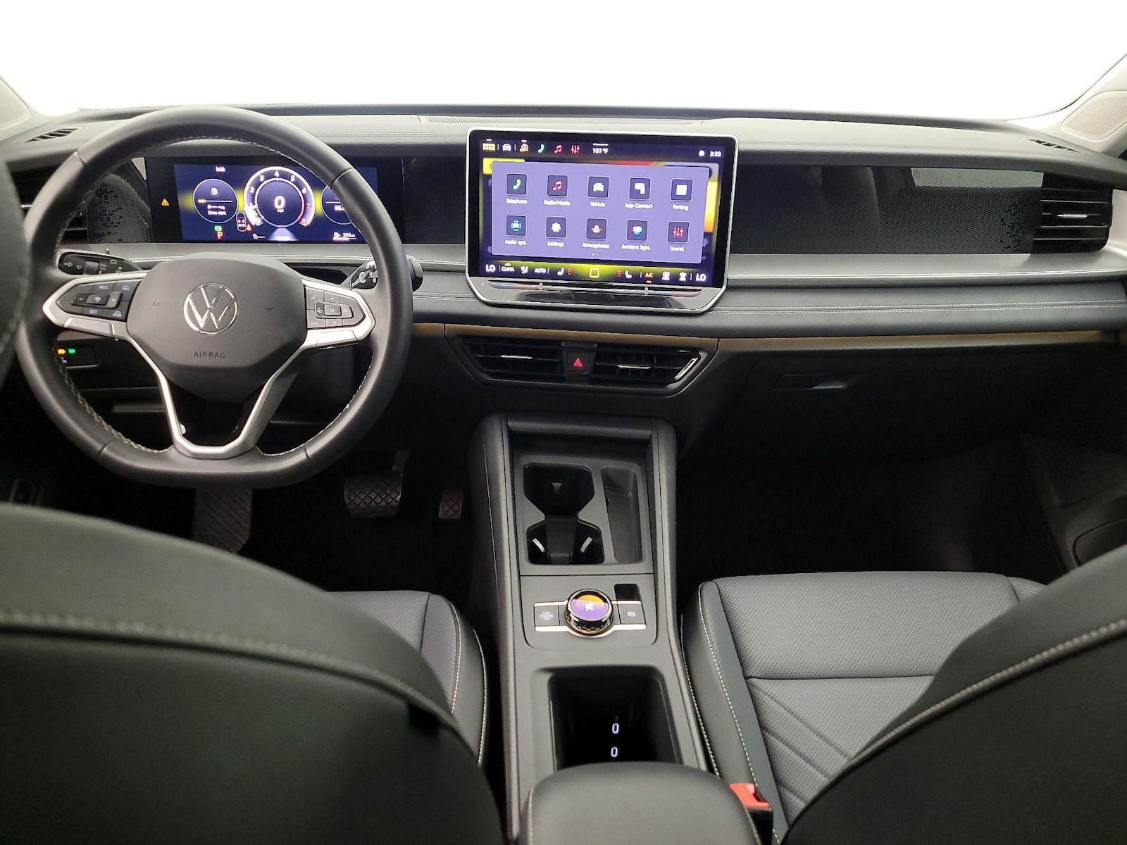 2026 Volkswagen Tiguan SE - Photo 10