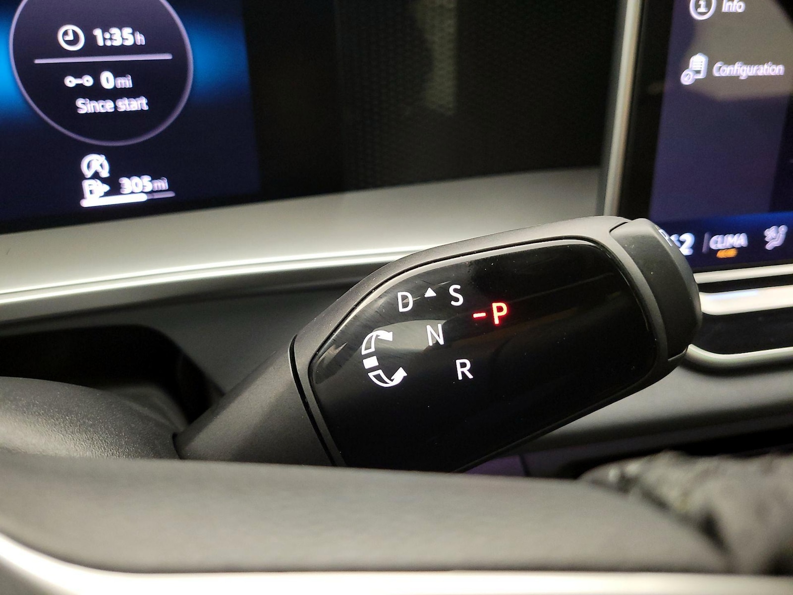 2026 Volkswagen Tiguan SE R-LINE BLACK - Photo 18