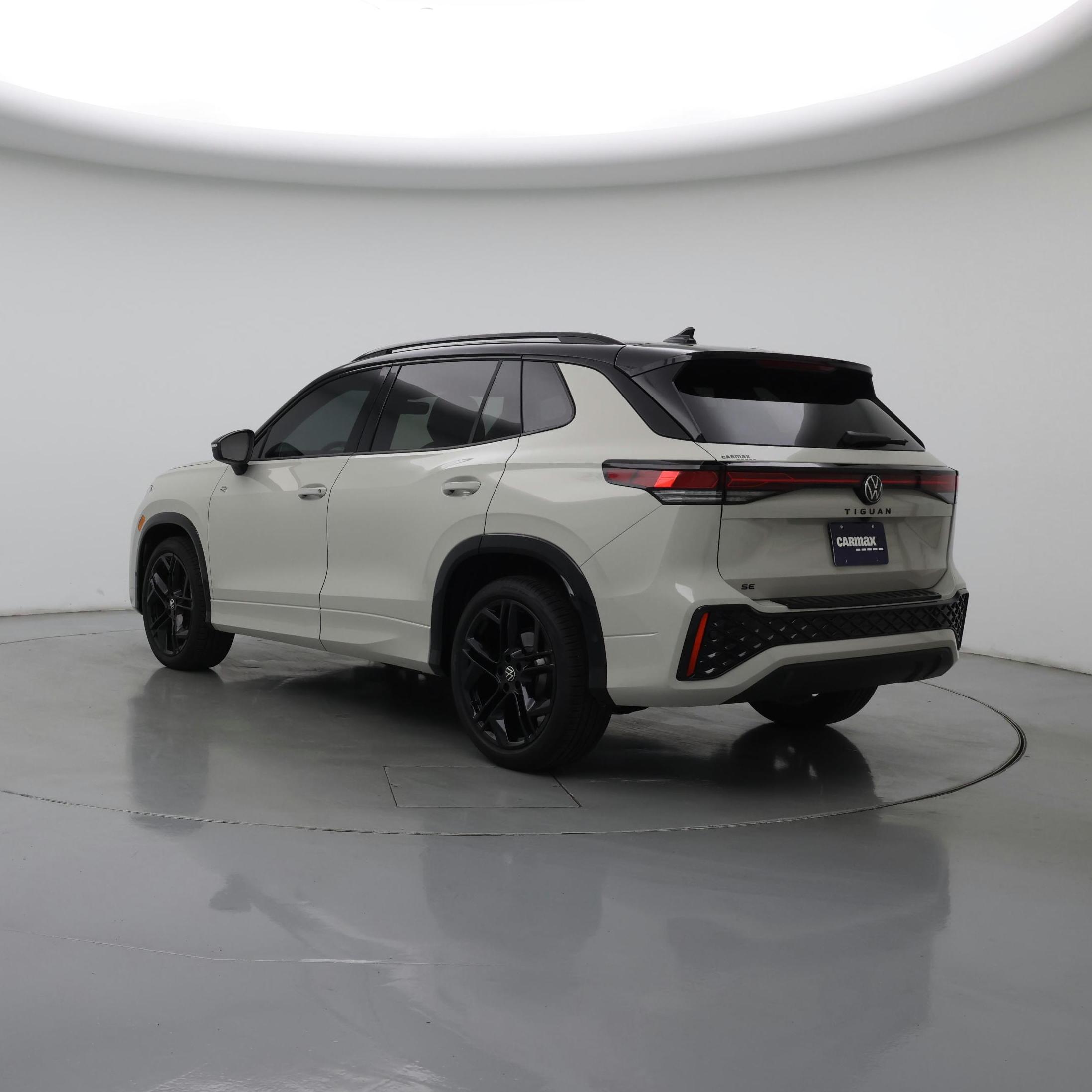 Thumbnail: 2026 Volkswagen Tiguan - 2