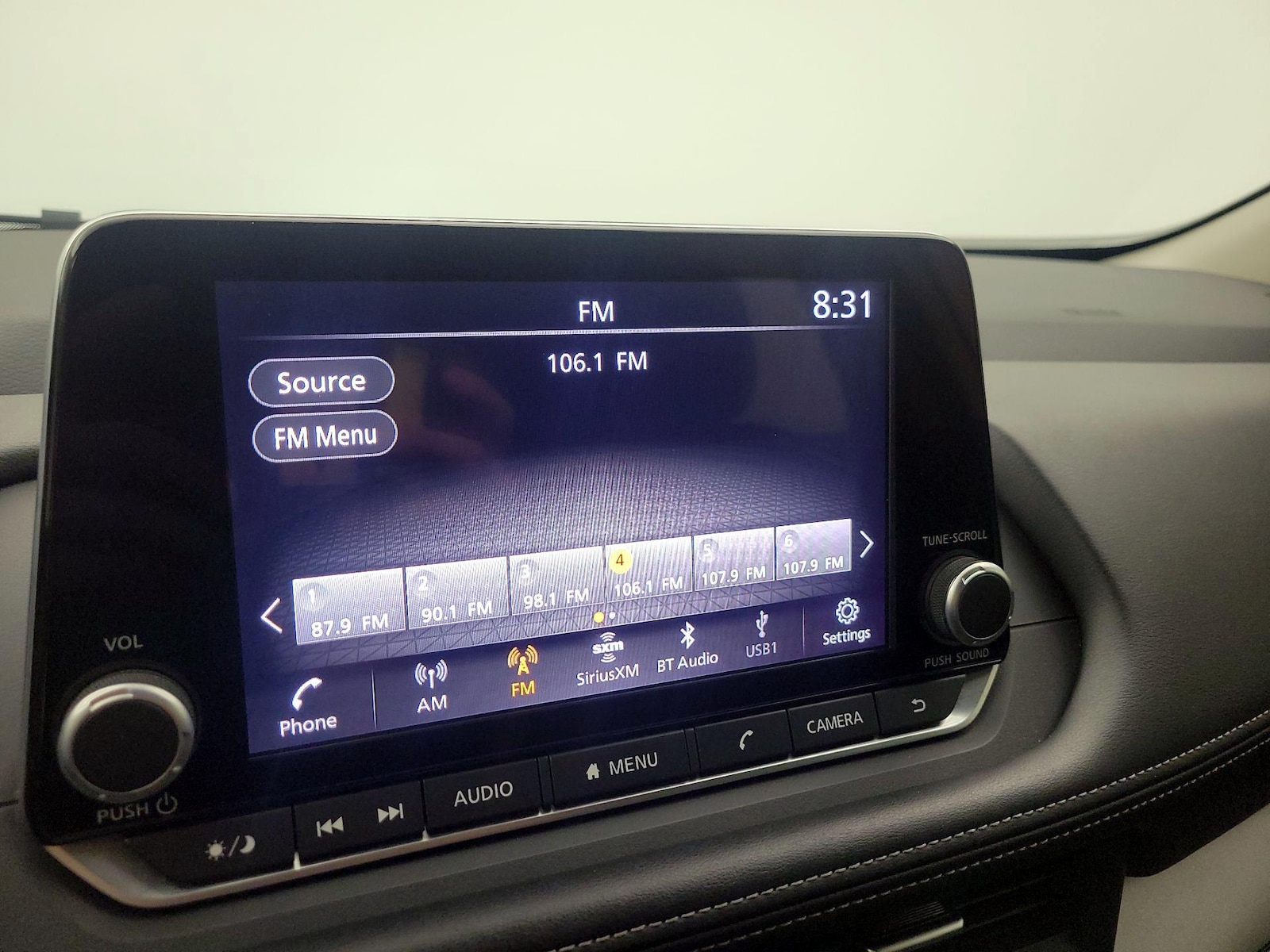 2025 Nissan Rogue SV - Photo 16