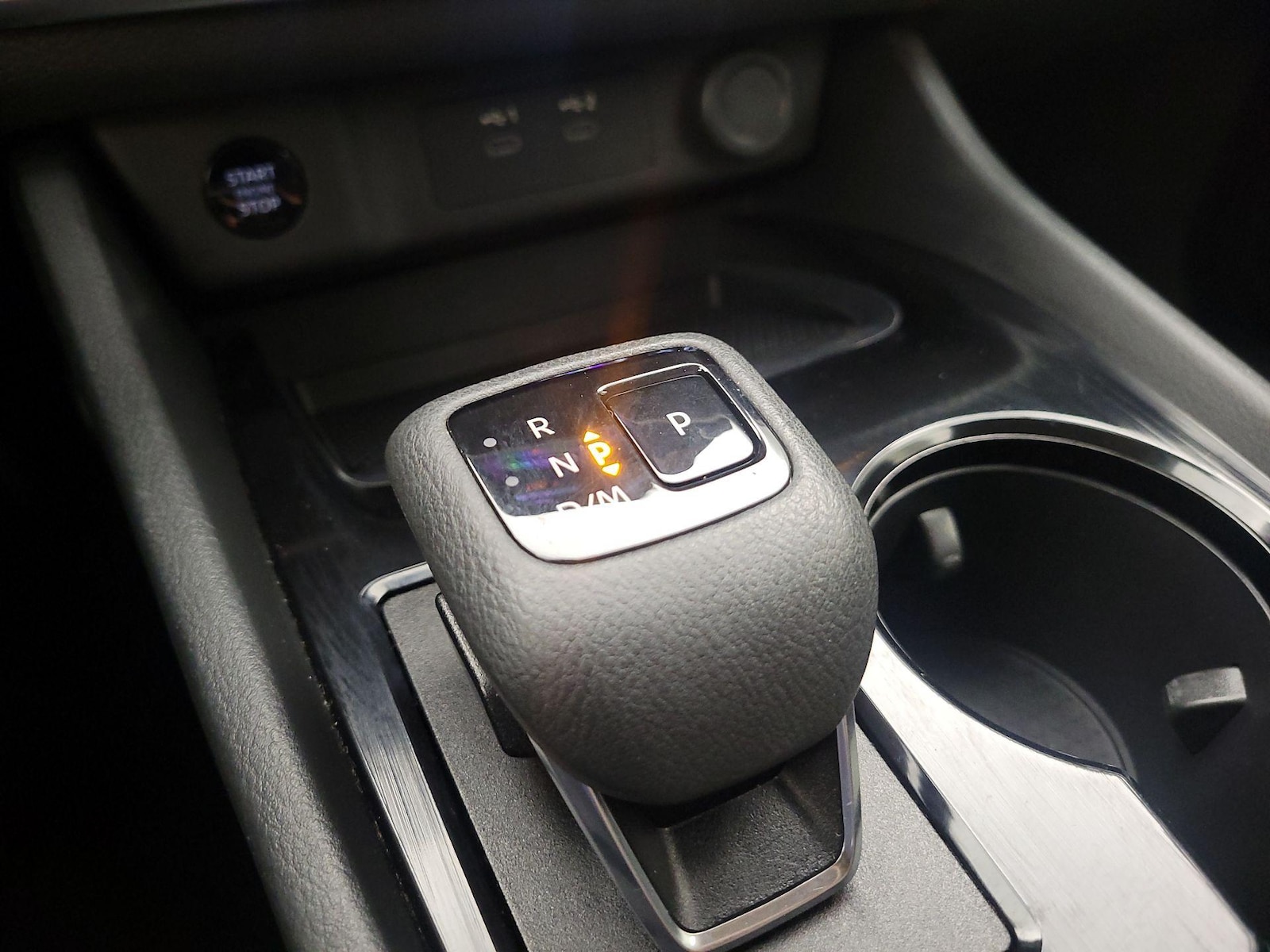 2025 Nissan Rogue SV - Photo 18