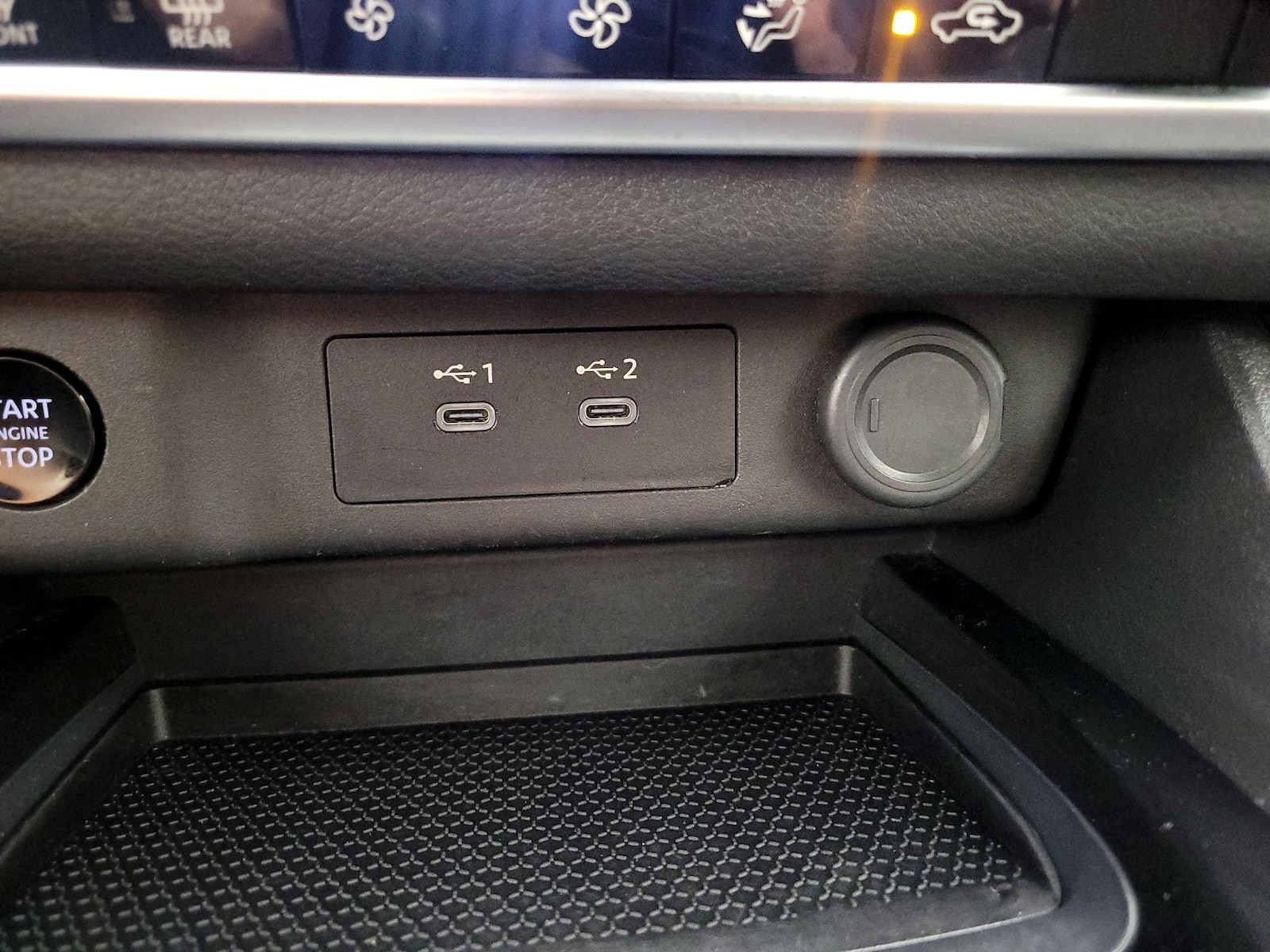 2025 Nissan Rogue SV - Photo 19