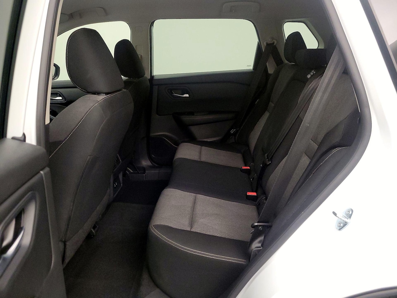 2025 Nissan Rogue SV - Photo 20