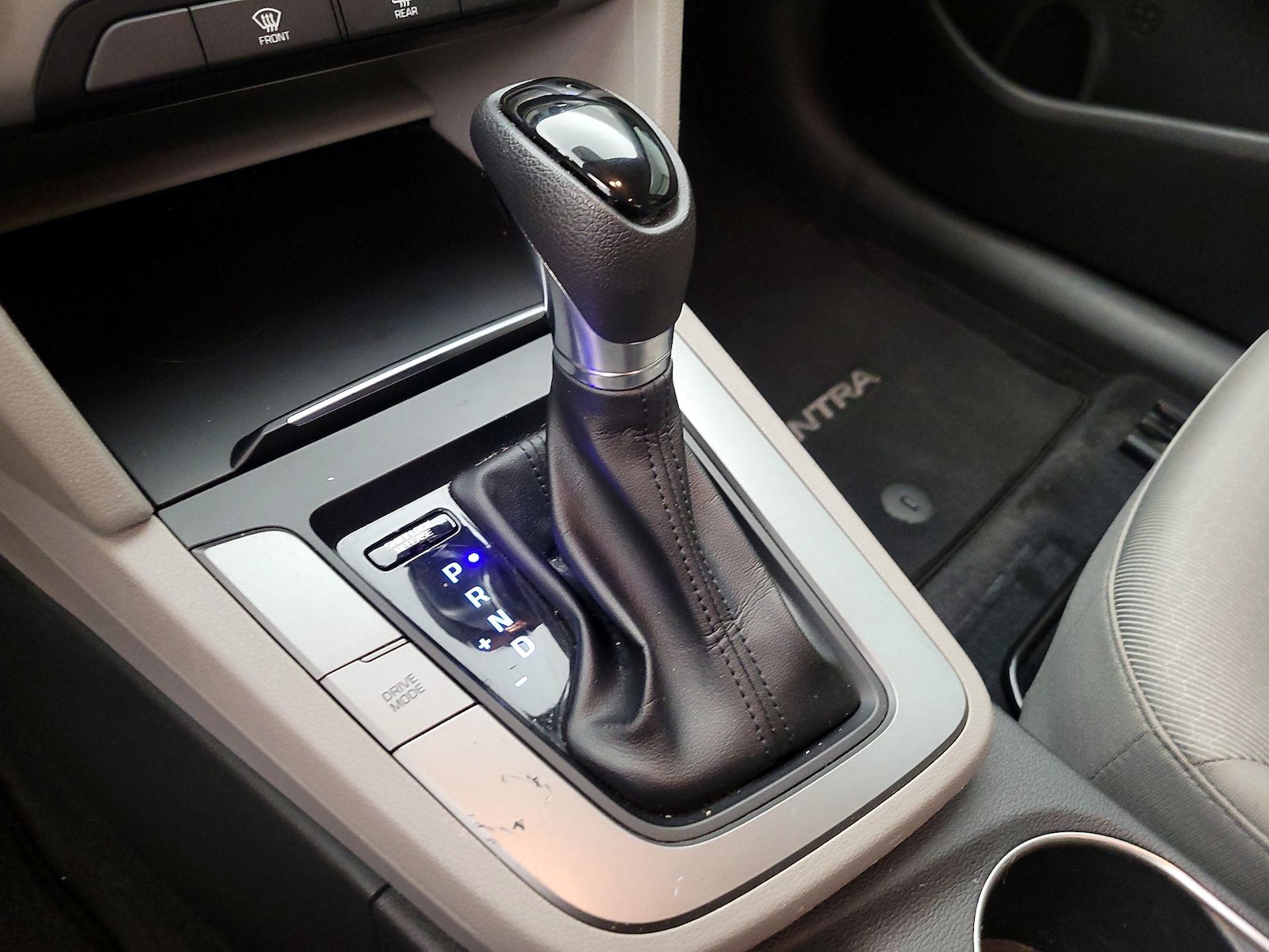 2018 Hyundai Elantra SEL - Photo 18