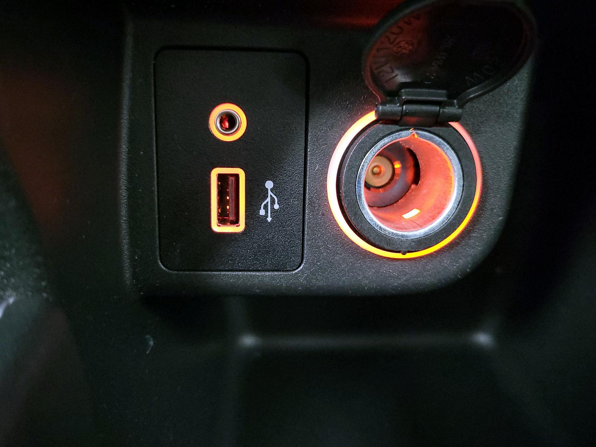 Thumbnail: 2018 Nissan Kicks - 18