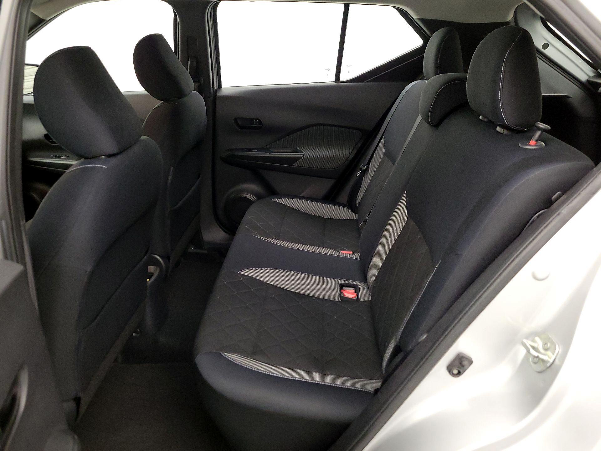Thumbnail: 2018 Nissan Kicks - 19