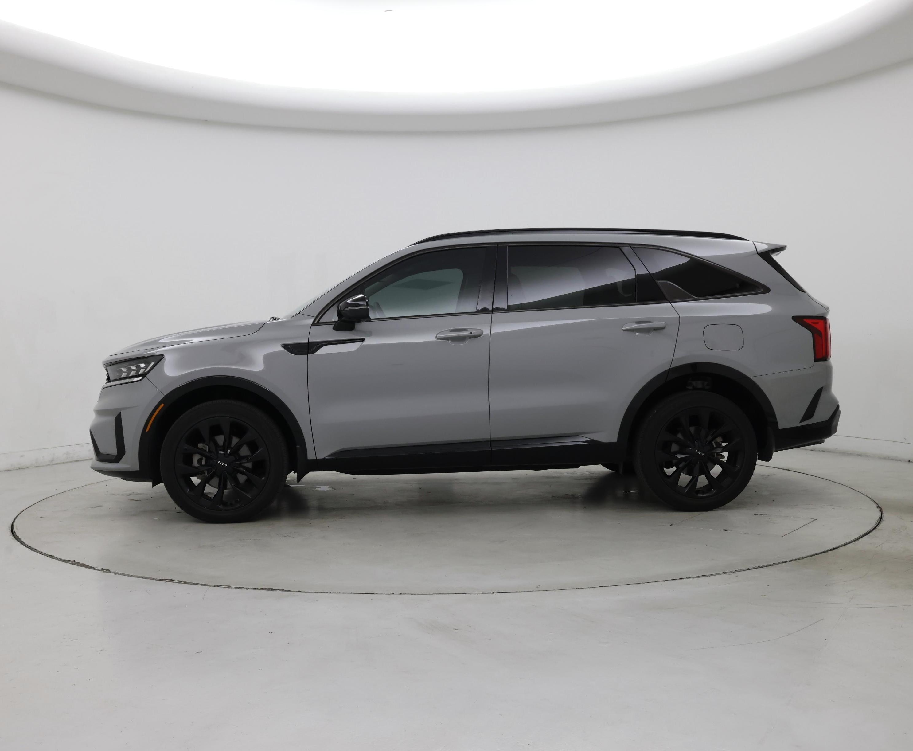 Thumbnail: 2023 Kia Sorento - 3