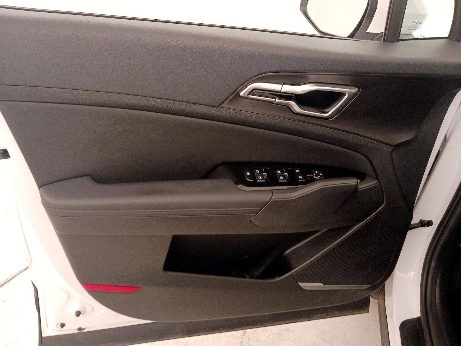 2025 Kia Sportage EX - Photo 13