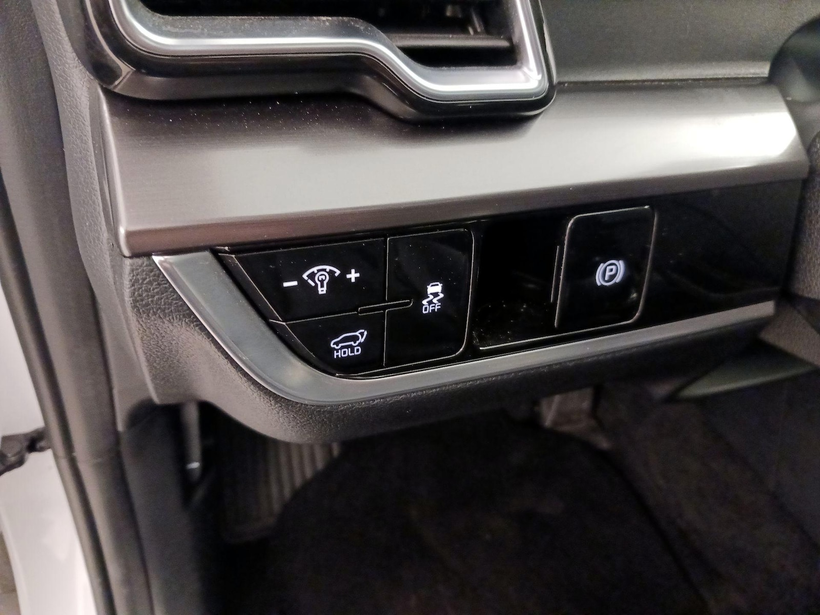 2025 Kia Sportage EX - Photo 14