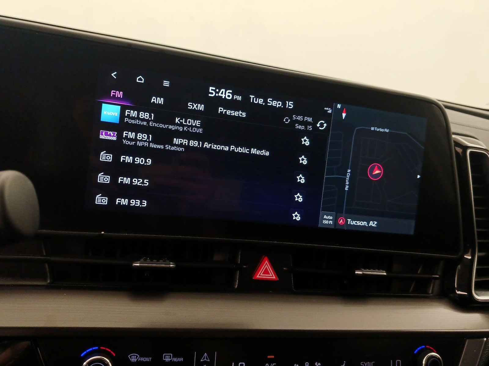 2025 Kia Sportage EX - Photo 17