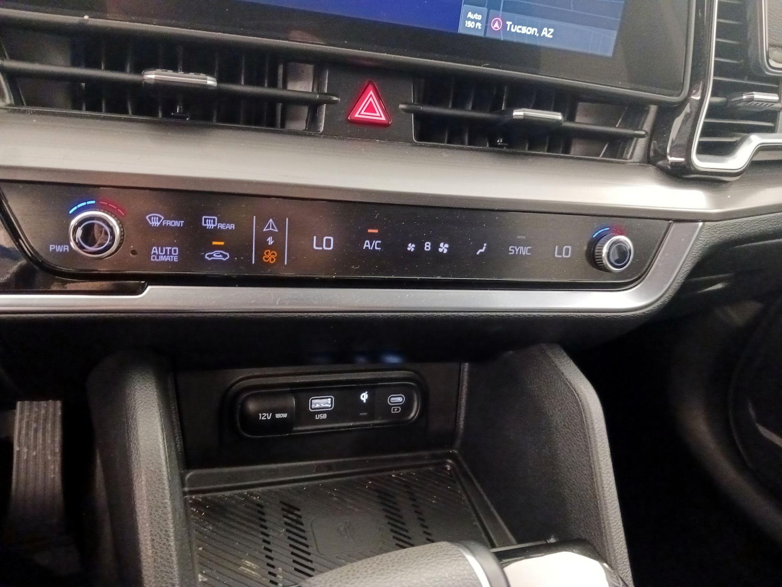 2025 Kia Sportage EX - Photo 18