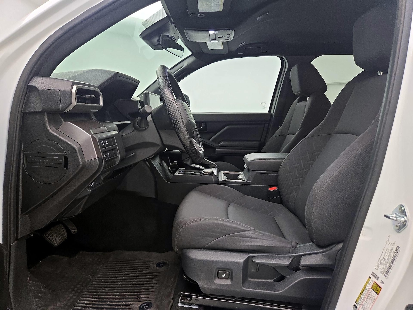 2025 Toyota Tacoma Limited - Photo 12